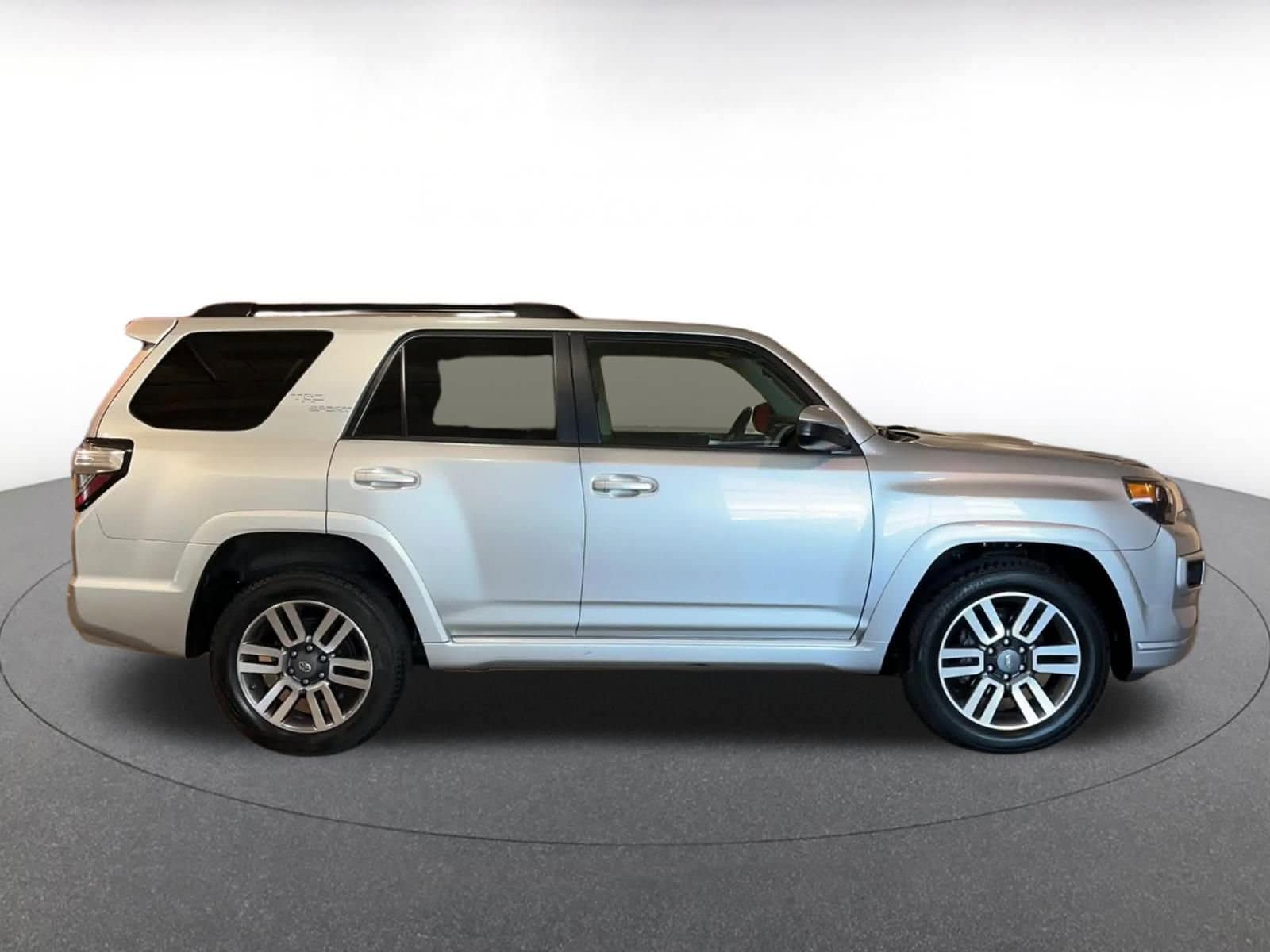 Thumbnail: 2024 Toyota 4Runner - 16