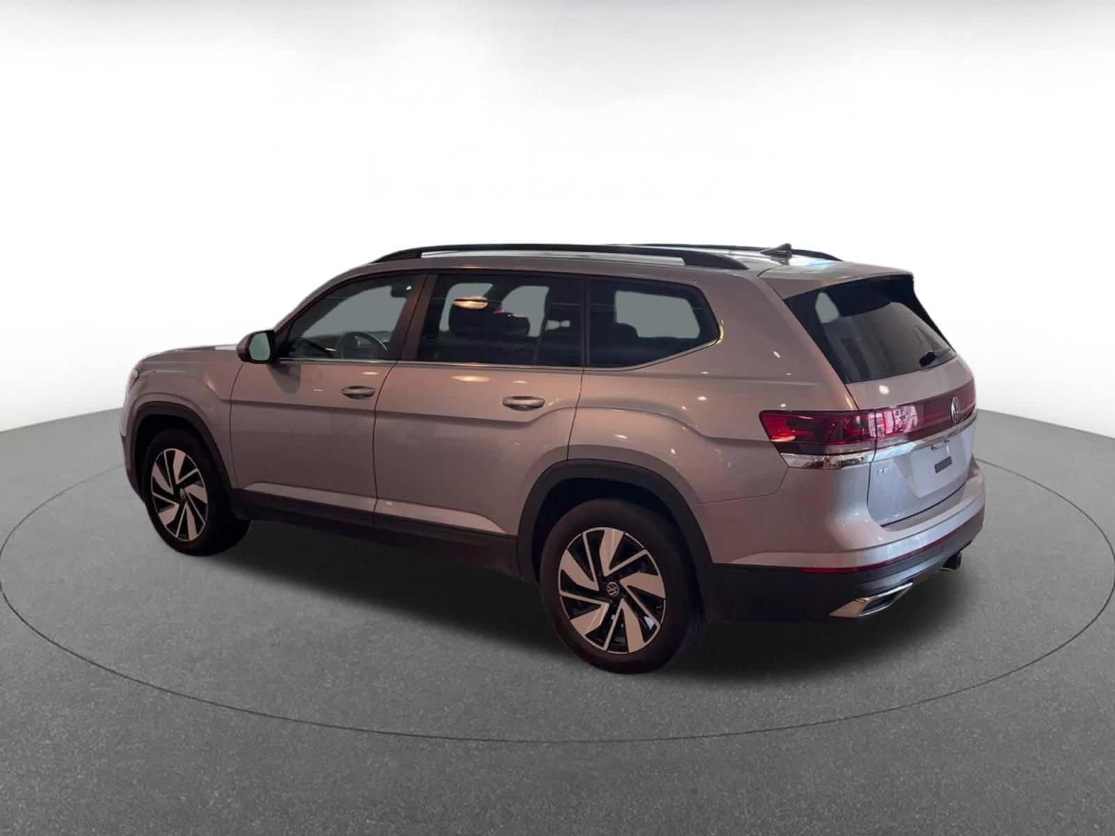 Thumbnail: 2025 Volkswagen Atlas - 10