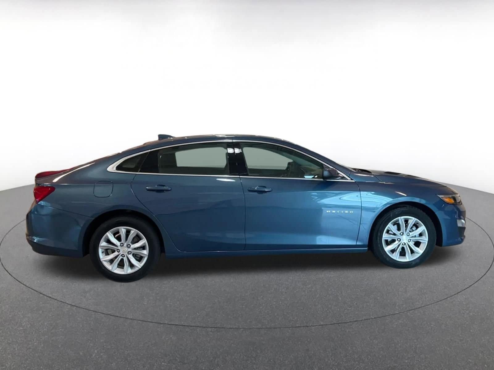 Thumbnail: 2024 Chevrolet Malibu - 16