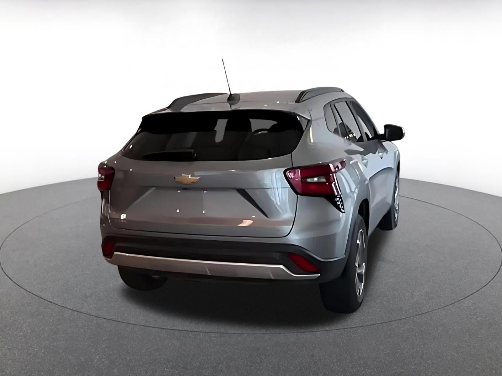 Thumbnail: 2025 Chevrolet Trax - 11