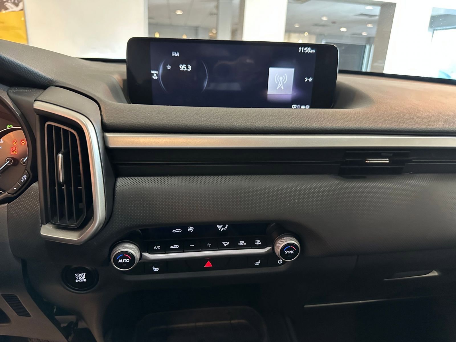 Thumbnail: 2025 Mazda CX-50 - 17