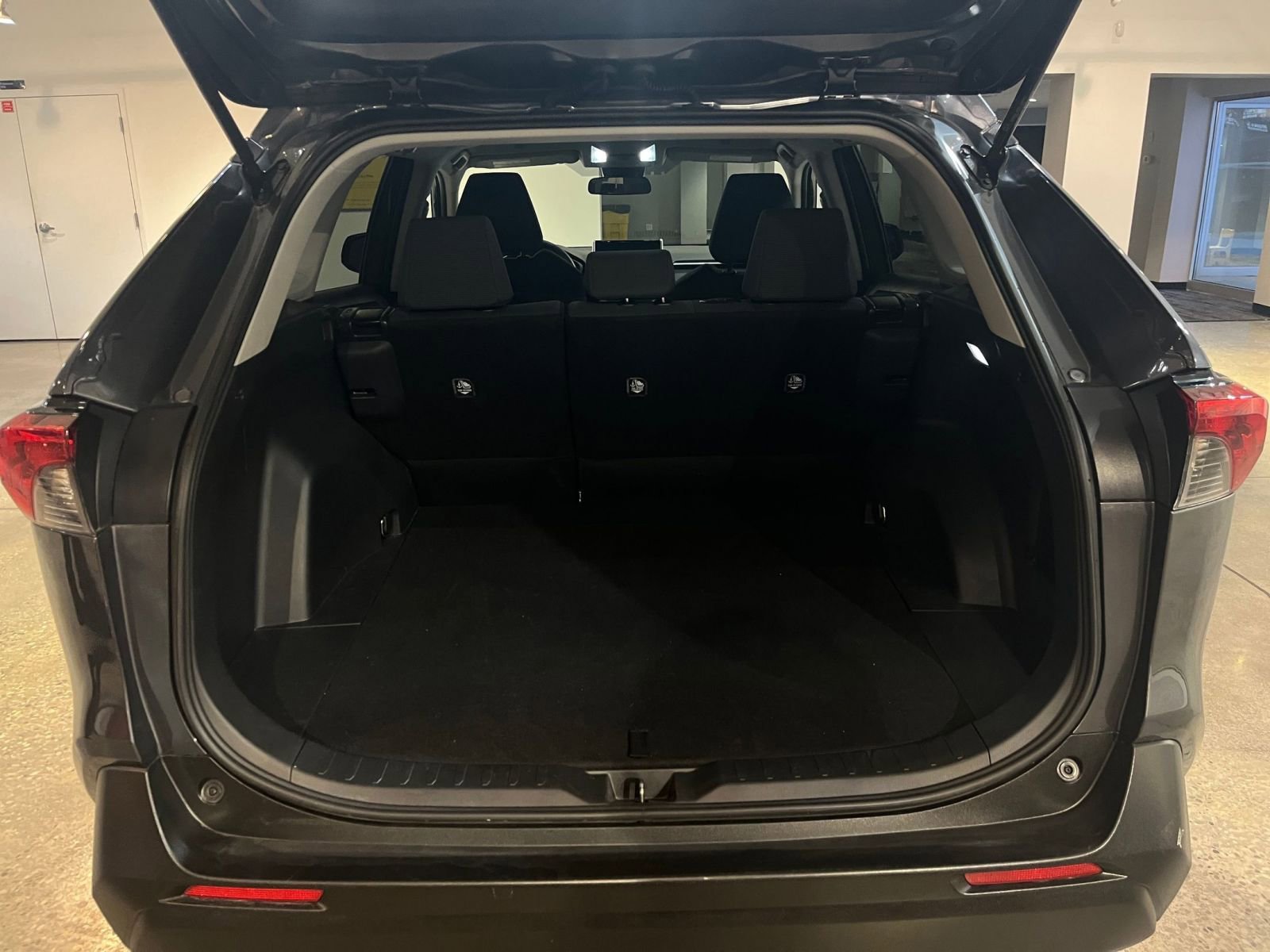 Thumbnail: 2025 Toyota RAV4 - 30