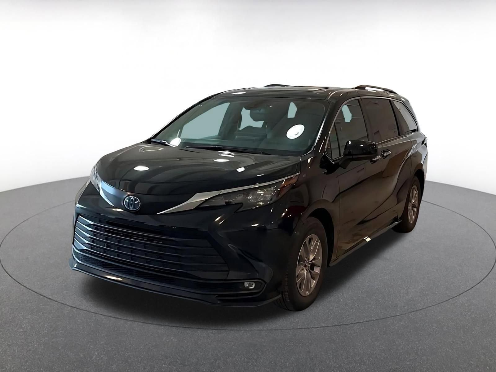 Thumbnail: 2025 Toyota Sienna - 7