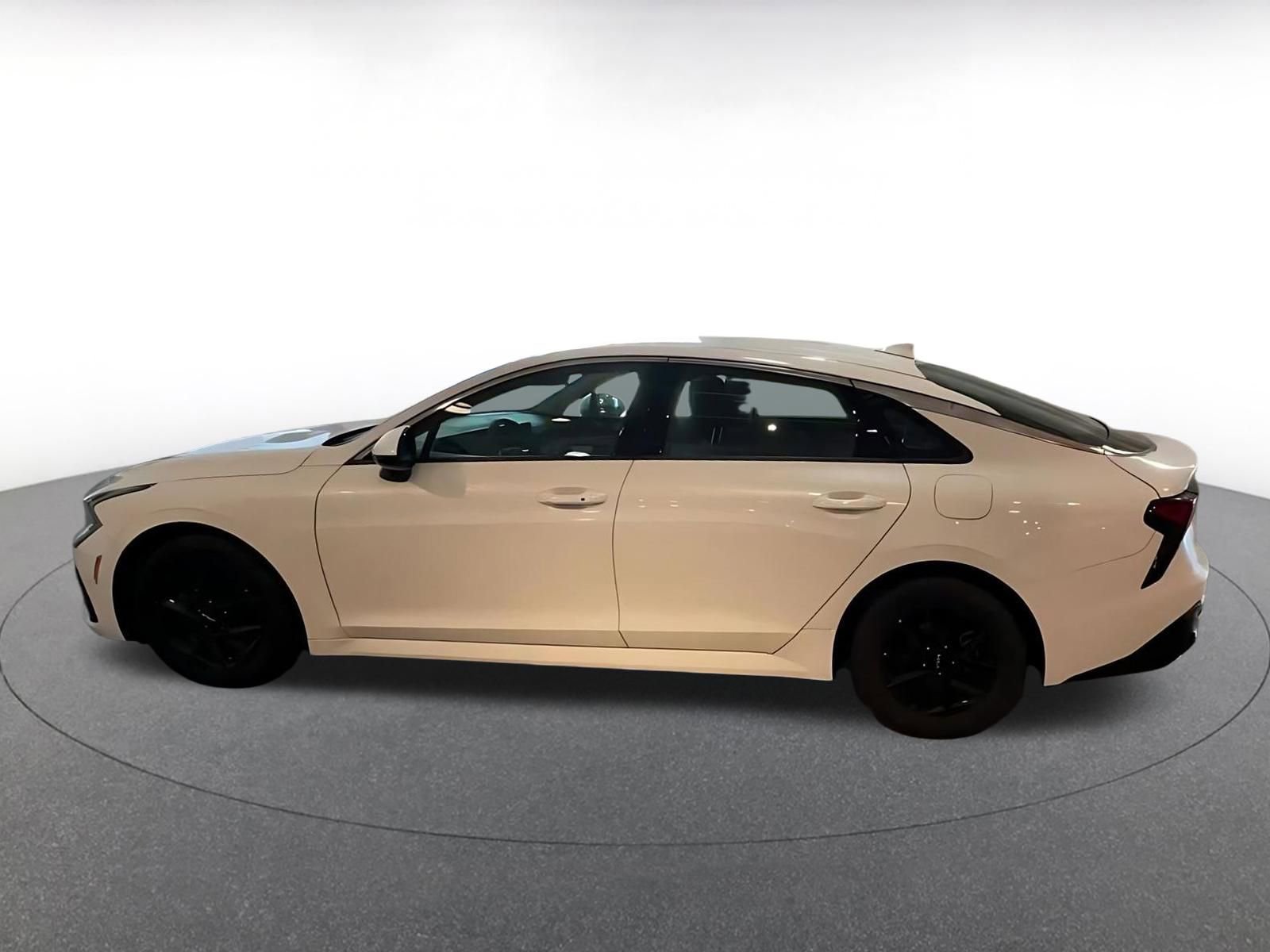 Thumbnail: 2025 Kia K5 - 10