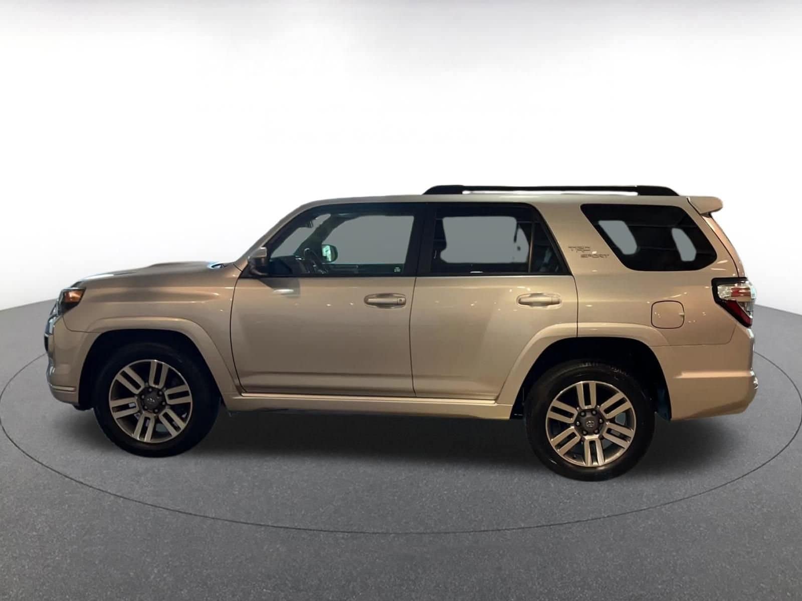 Thumbnail: 2024 Toyota 4Runner - 9