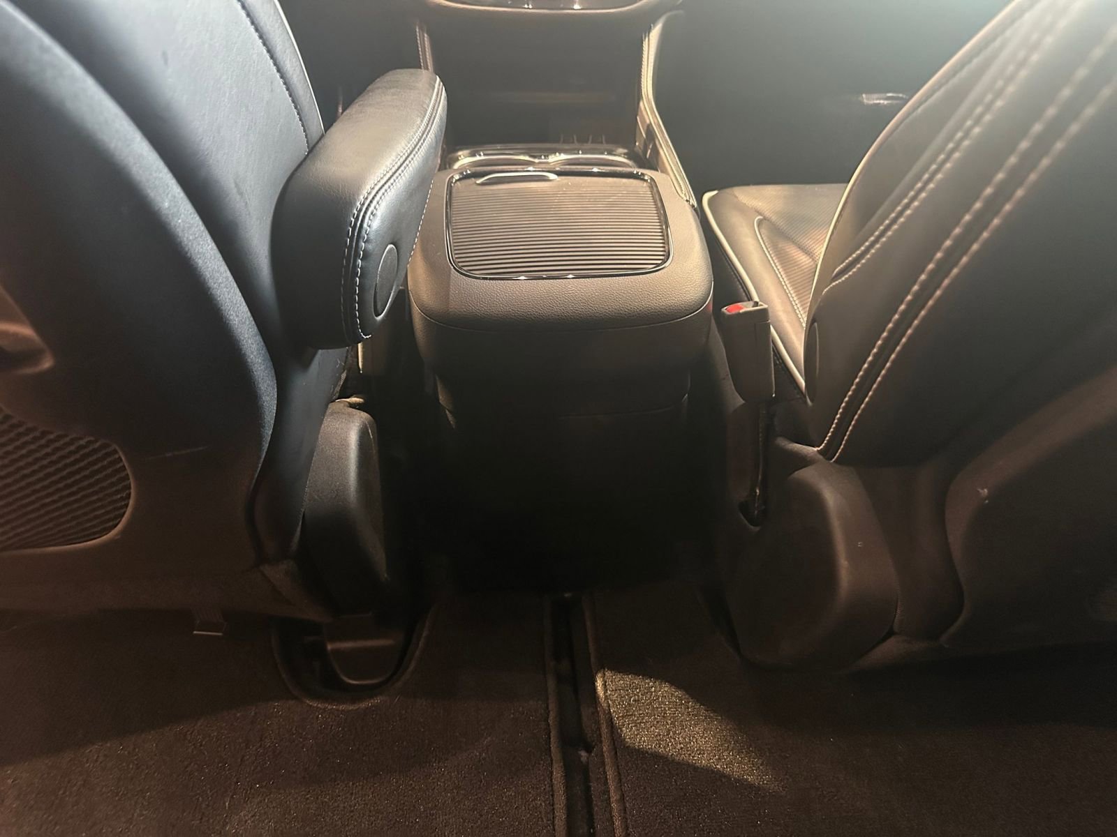 Thumbnail: 2025 Chrysler Pacifica - 25