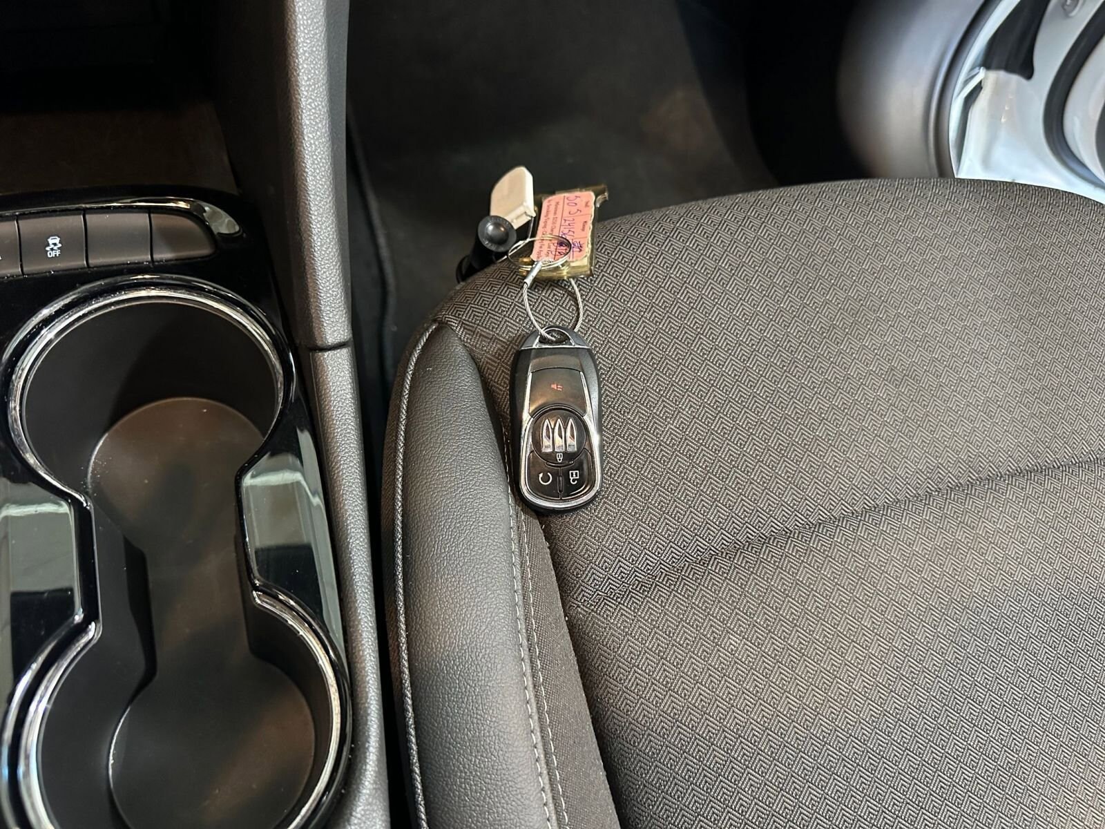 Thumbnail: 2025 Buick Encore GX - 21