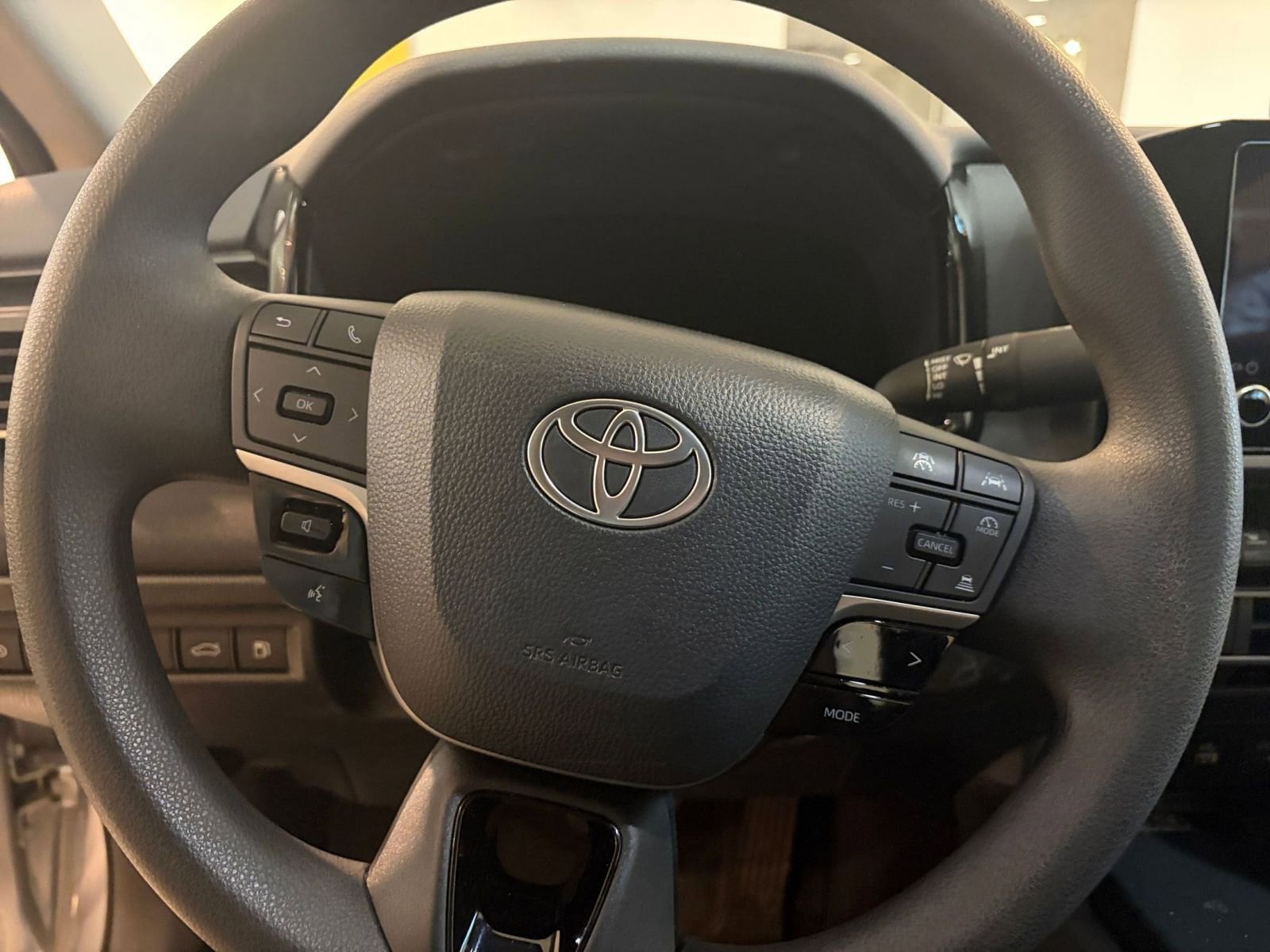 Thumbnail: 2025 Toyota Camry - 27