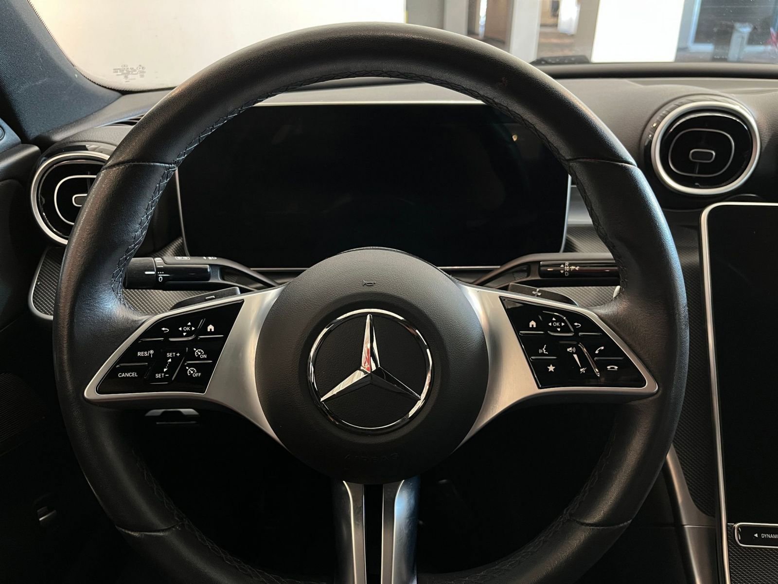 Thumbnail: 2024 Mercedes-Benz C-Class - 28