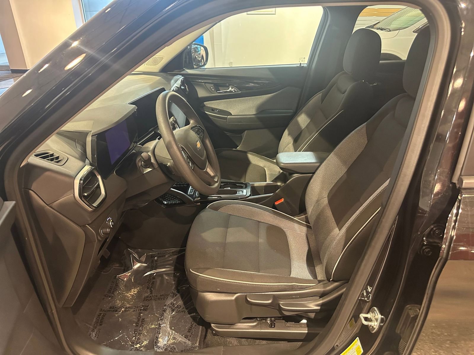 Thumbnail: 2025 Chevrolet TrailBlazer - 27