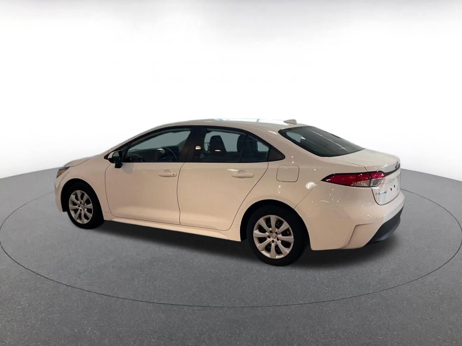 Thumbnail: 2025 Toyota Corolla - 10