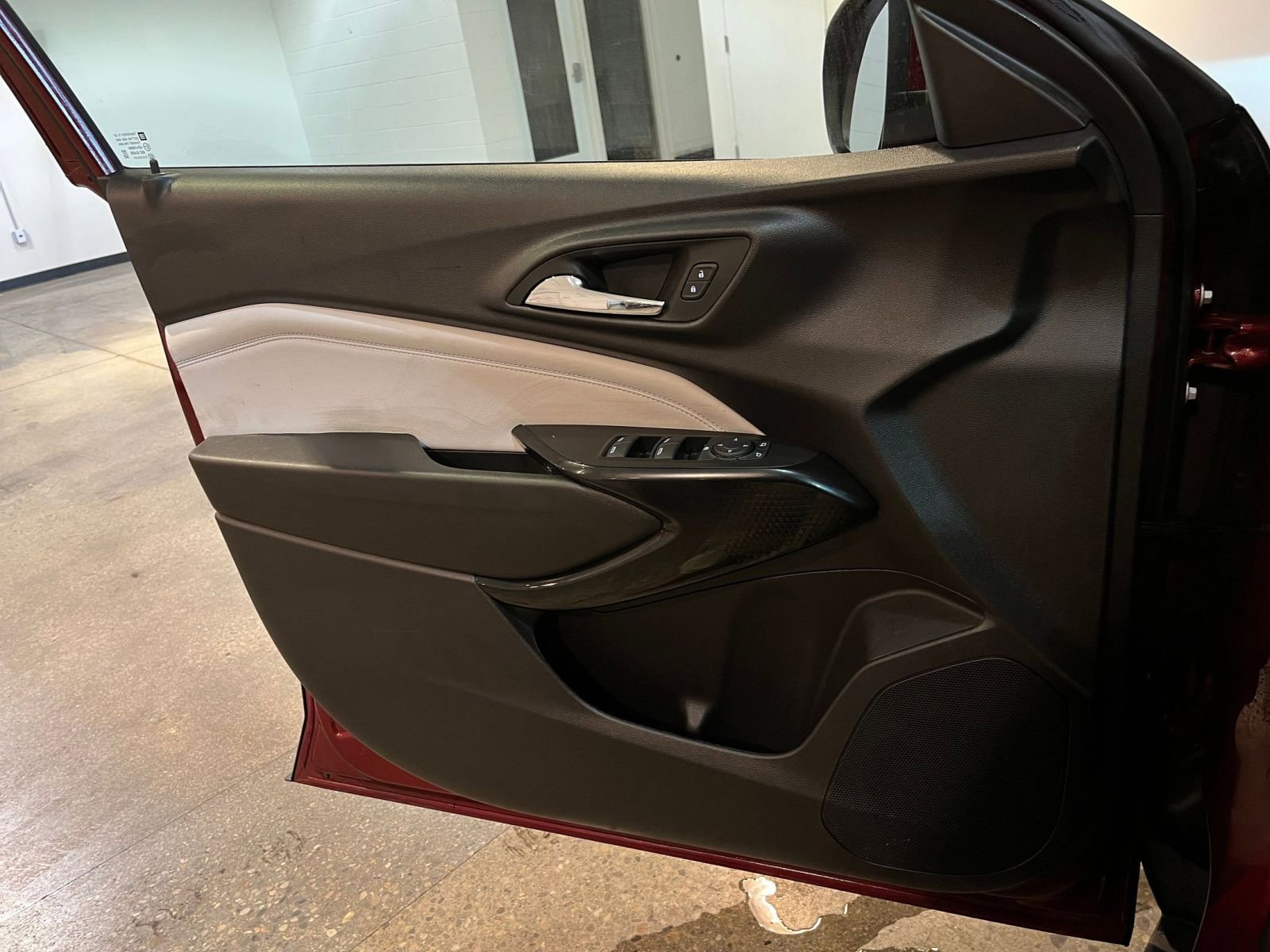 Thumbnail: 2025 Chevrolet Trax - 18