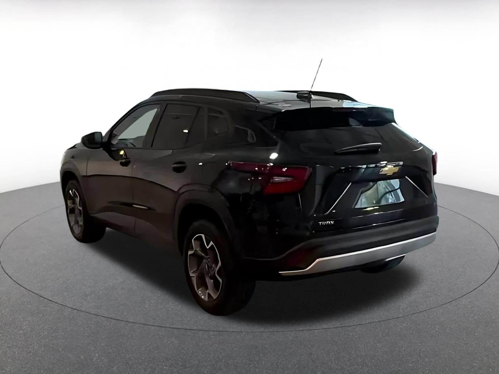Thumbnail: 2025 Chevrolet Trax - 10