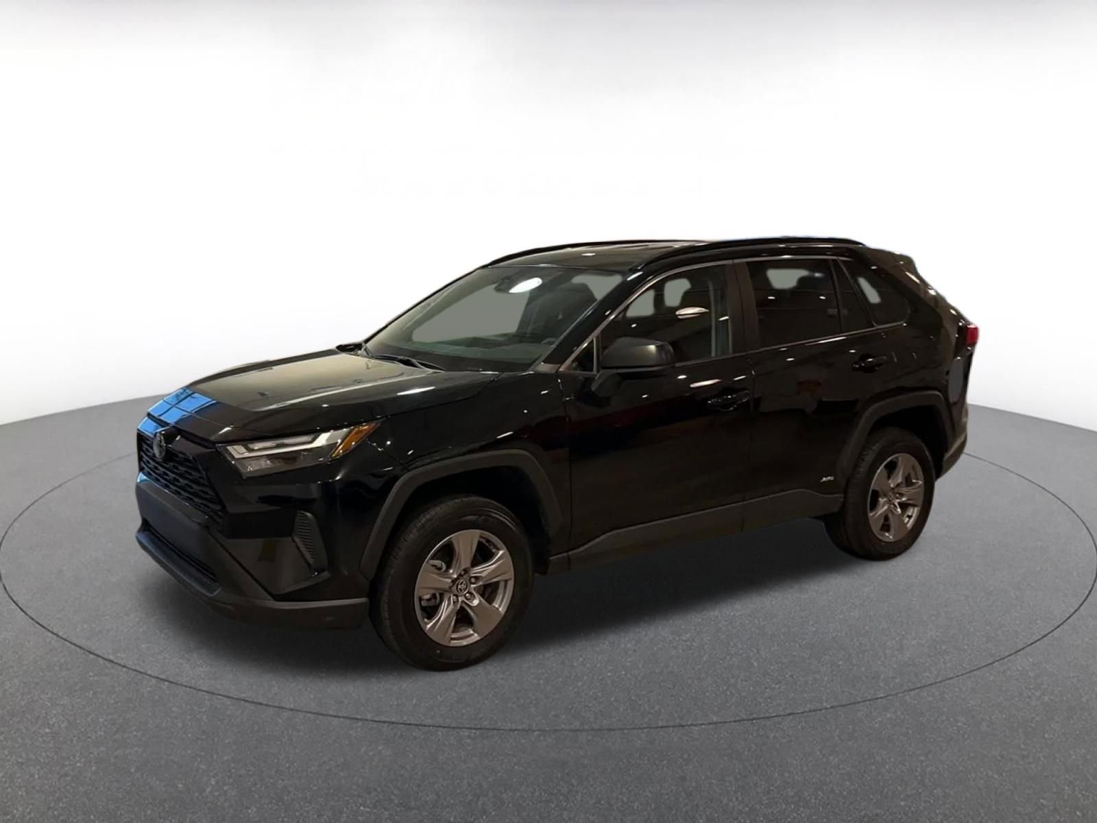 Thumbnail: 2025 Toyota RAV4 - 8