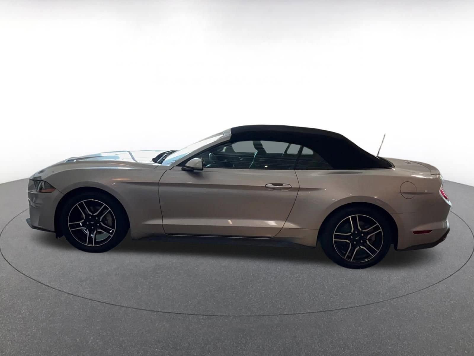 Thumbnail: 2023 Ford Mustang - 9