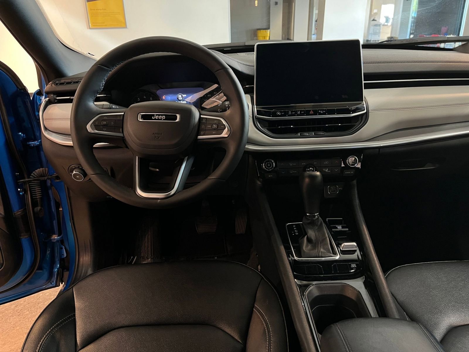 Thumbnail: 2025 Jeep Compass - 34