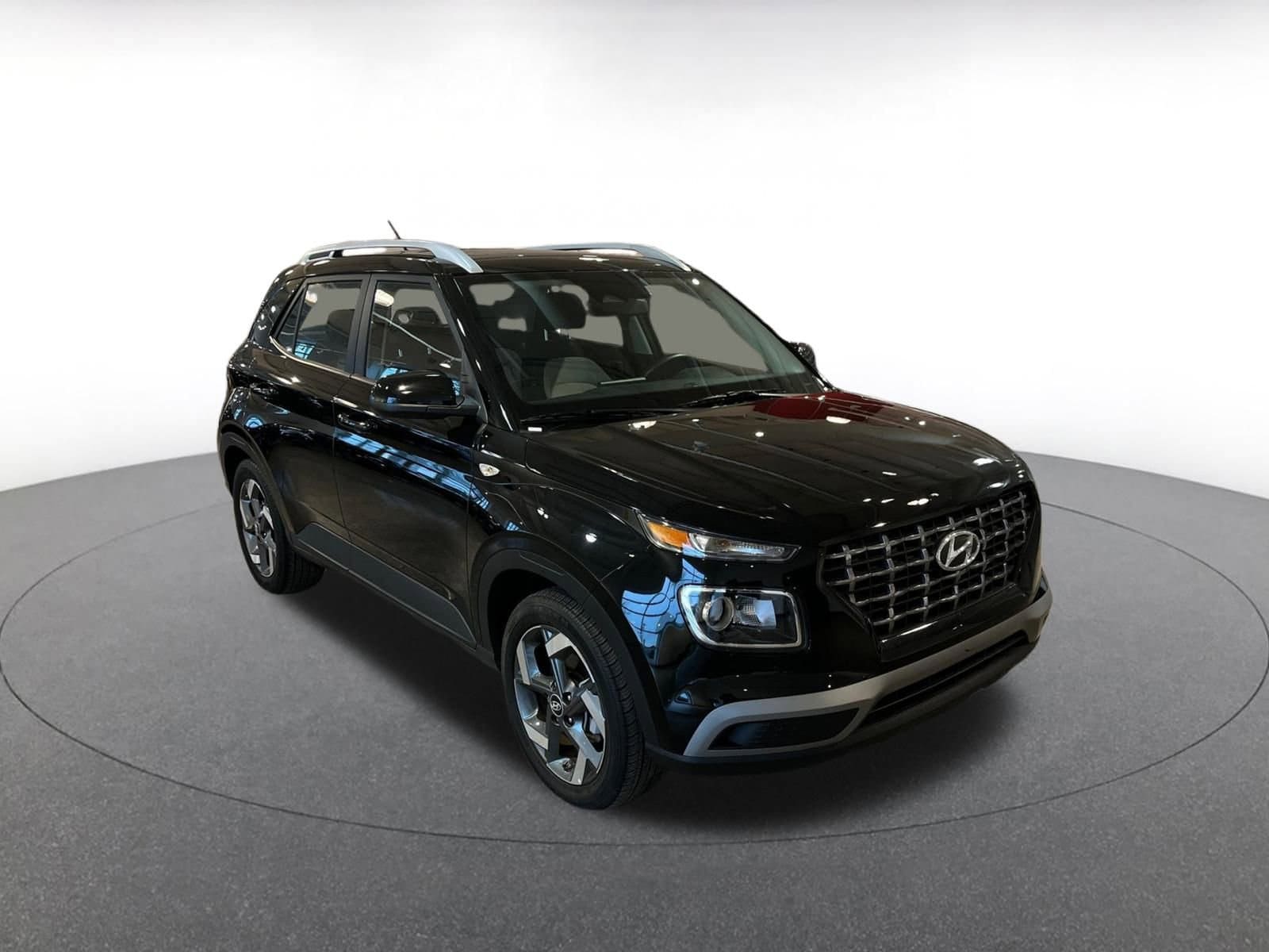 Thumbnail: 2025 Hyundai Venue - 1