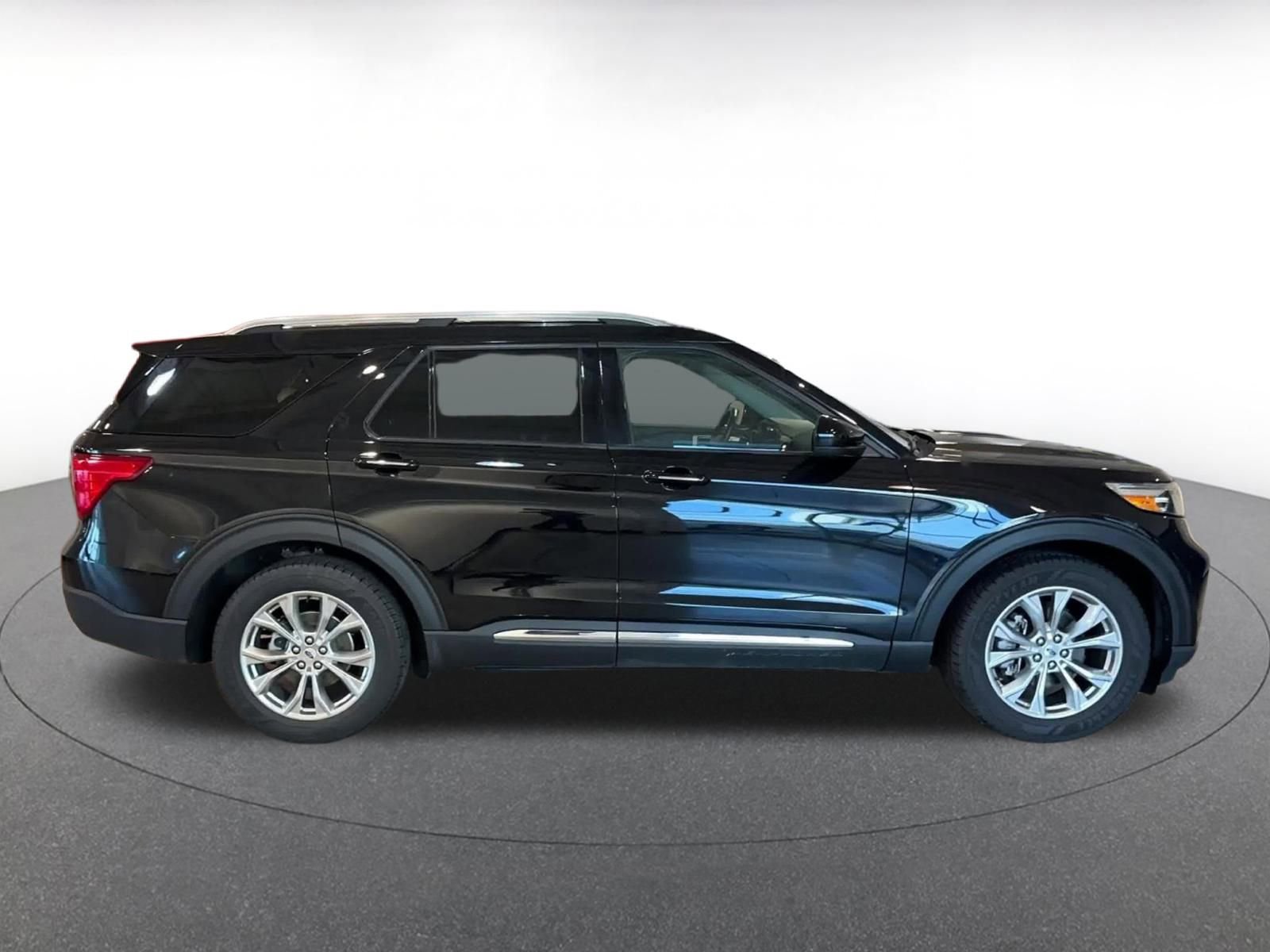 Thumbnail: 2023 Ford Explorer - 16