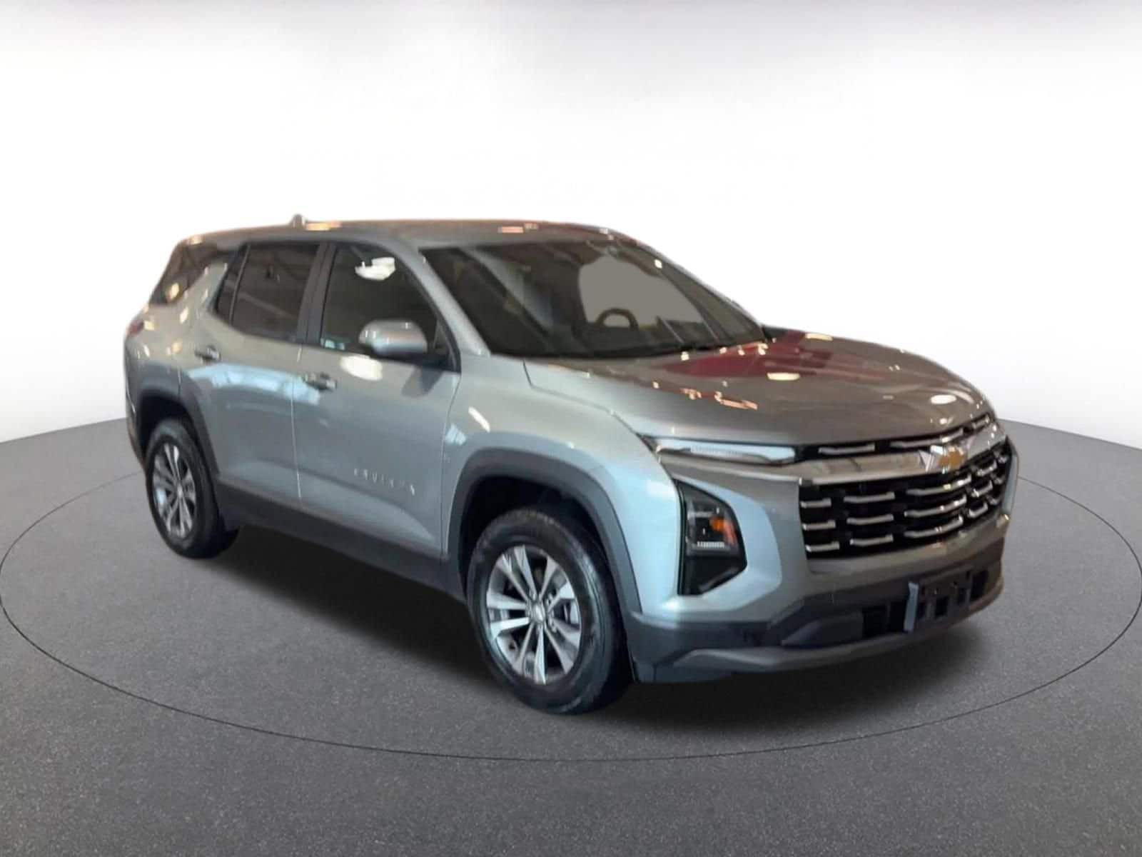 Thumbnail: 2025 Chevrolet Equinox - 3