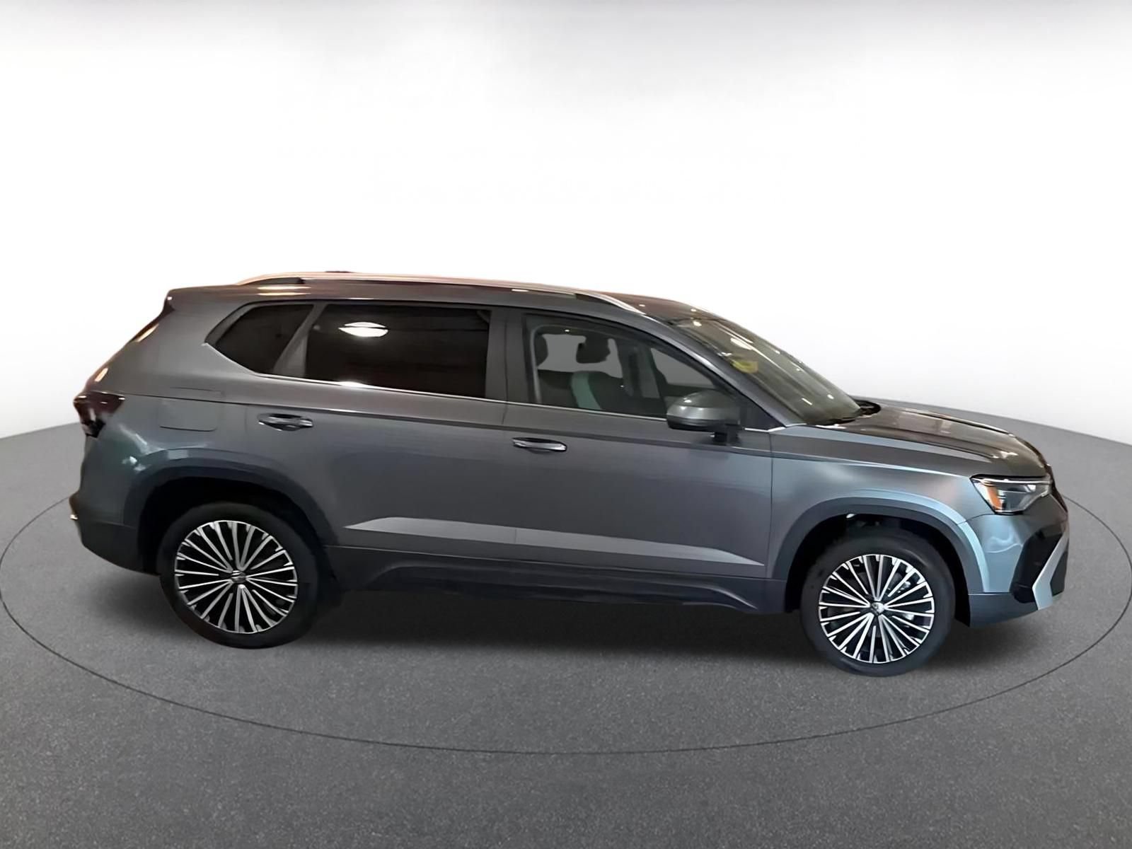 Thumbnail: 2026 Volkswagen Taos - 14