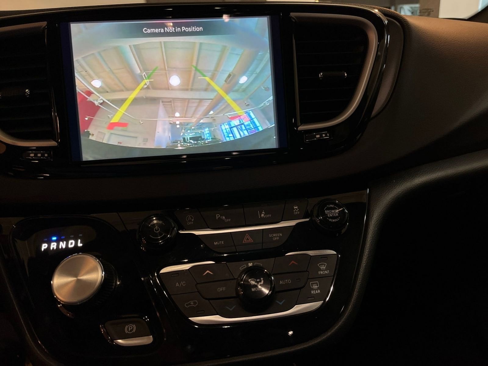 Thumbnail: 2025 Chrysler Pacifica - 25