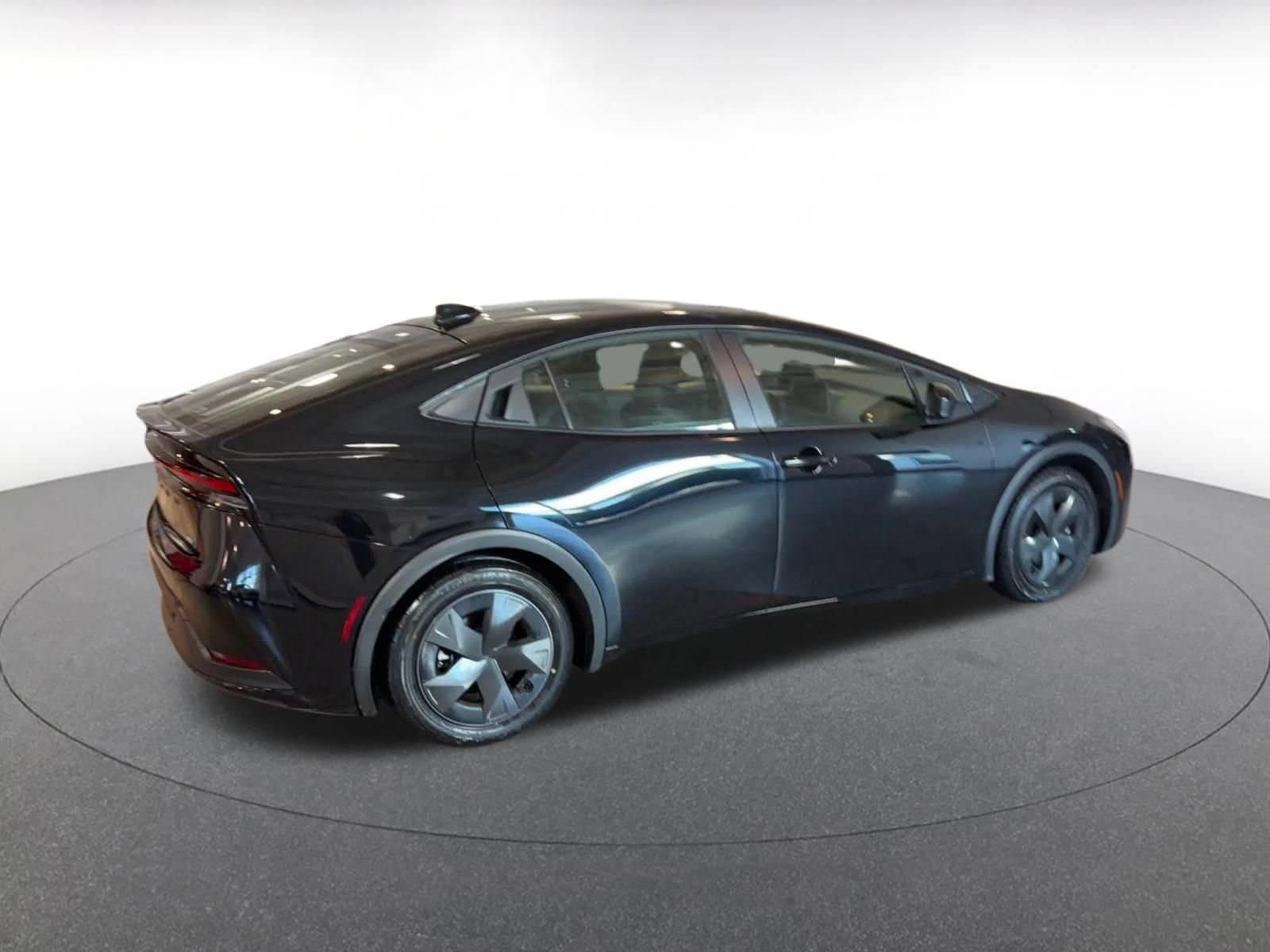 Thumbnail: 2025 Toyota Prius - 15