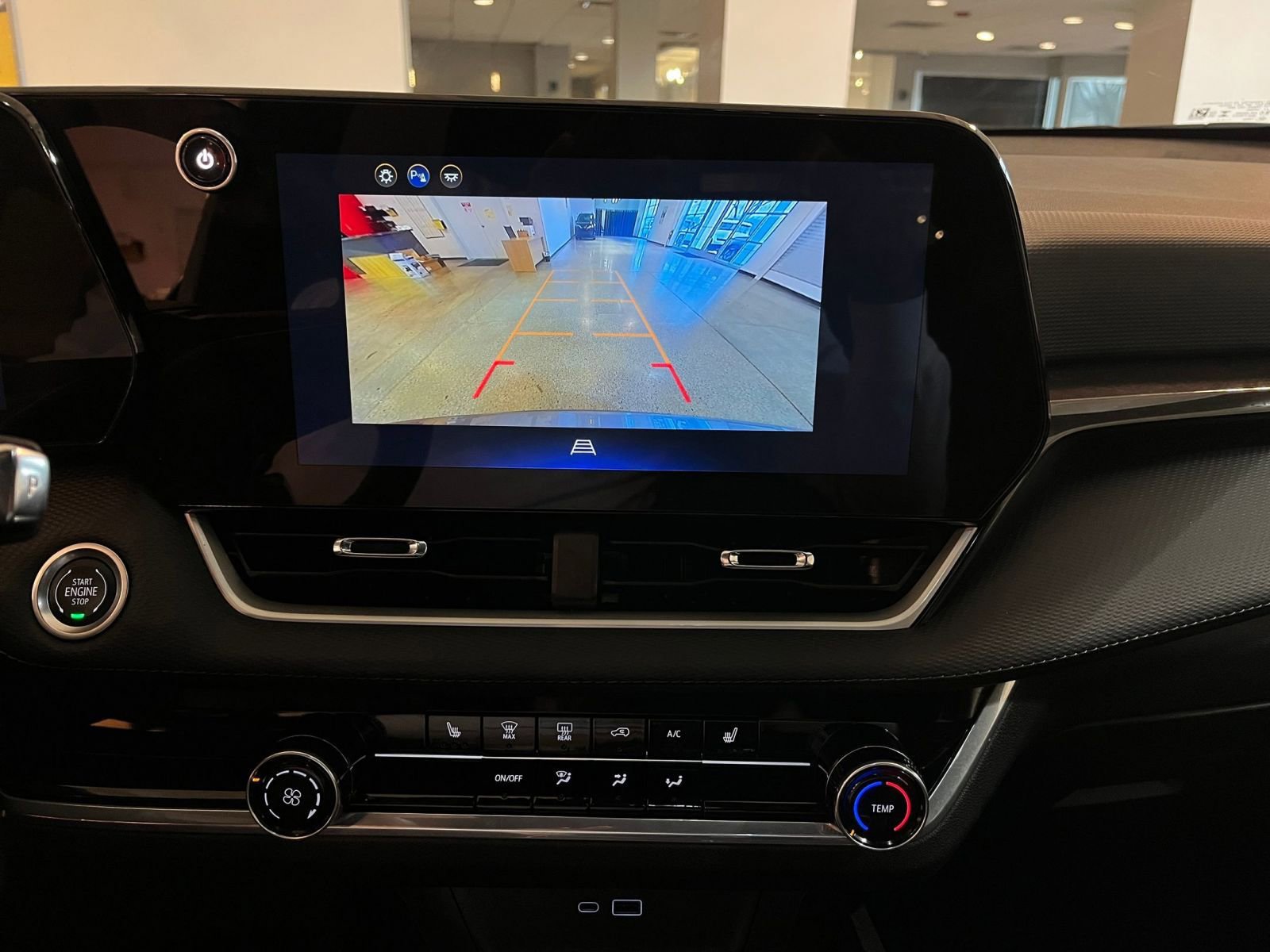 Thumbnail: 2025 Chevrolet Equinox - 25