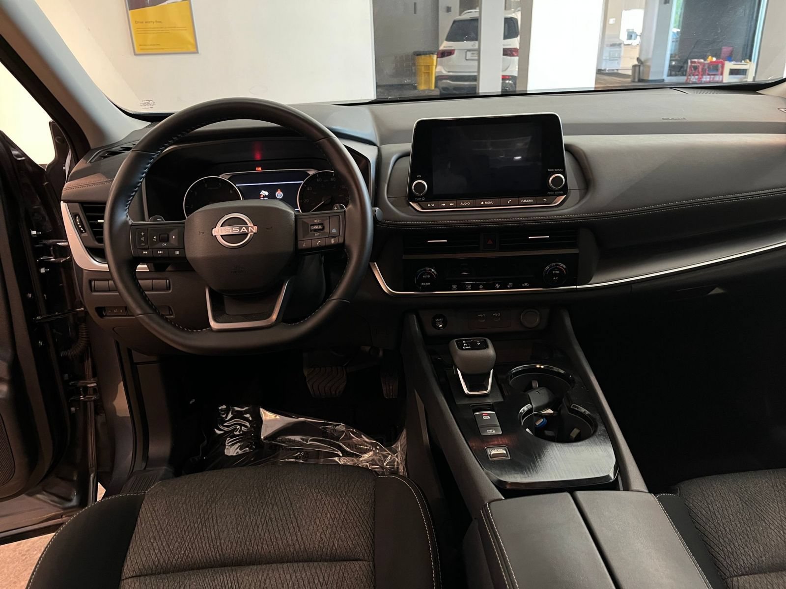 Thumbnail: 2025 Nissan Rogue - 30