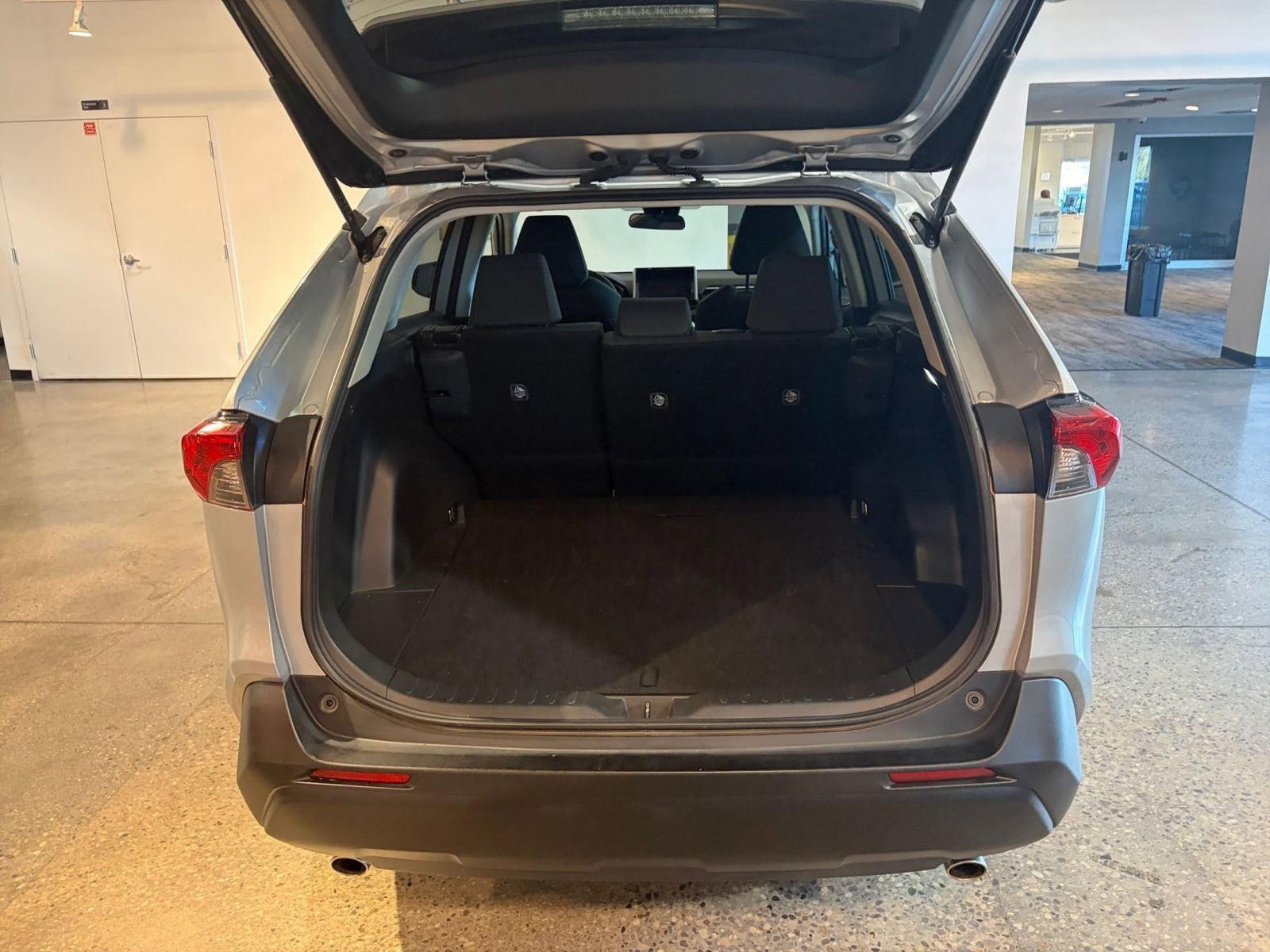 Thumbnail: 2025 Toyota RAV4 - 30