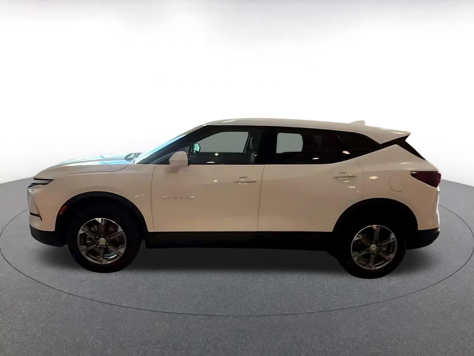 Thumbnail: 2026 Chevrolet Blazer - 9