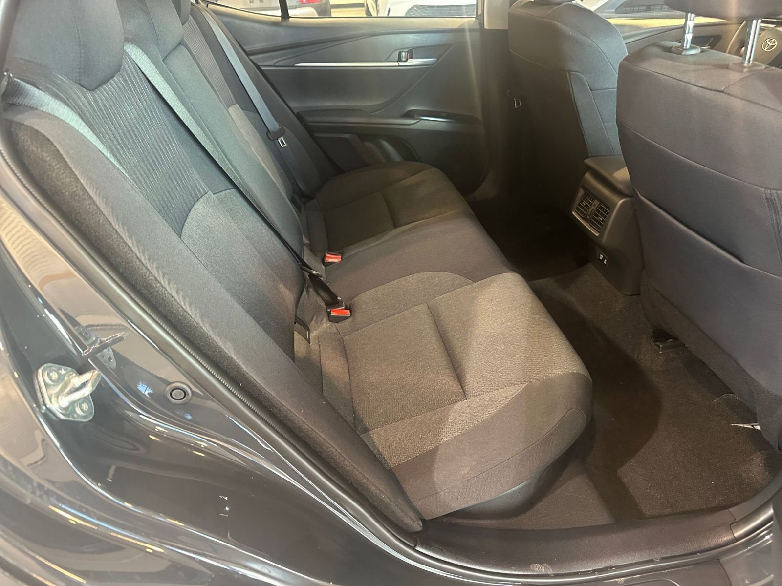 Thumbnail: 2025 Toyota Camry - 25