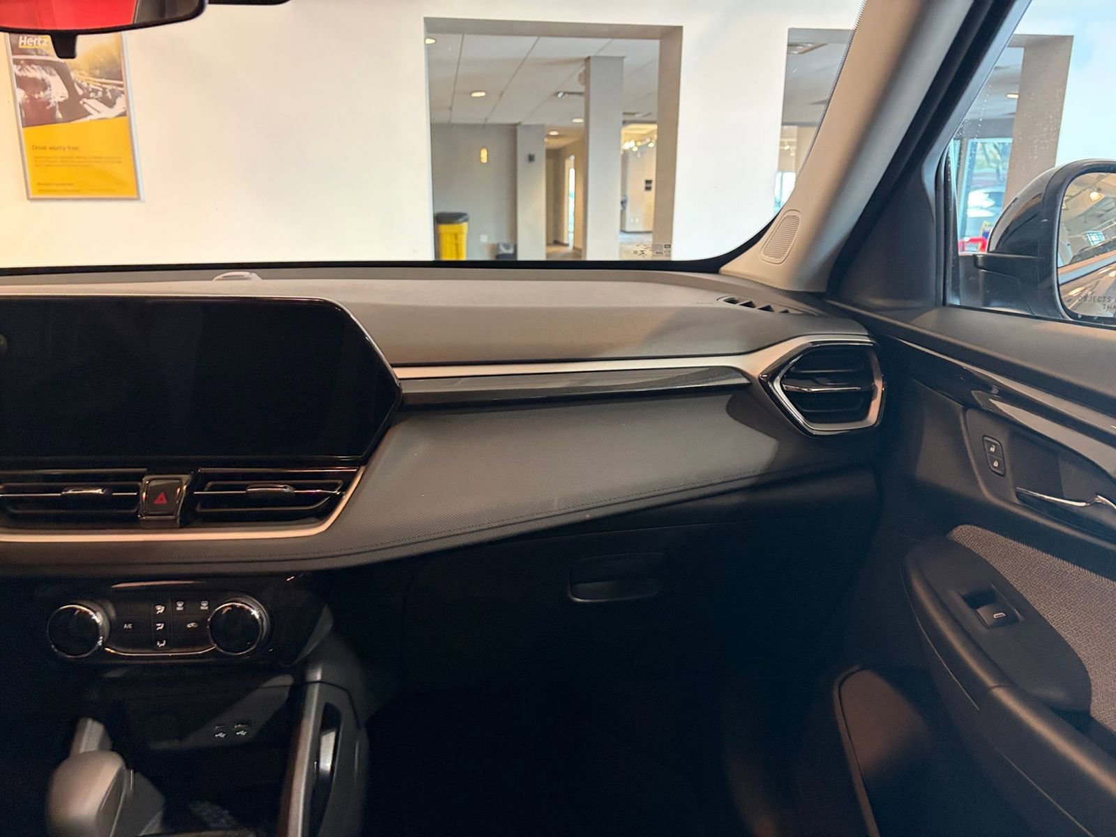 Thumbnail: 2025 Chevrolet TrailBlazer - 33