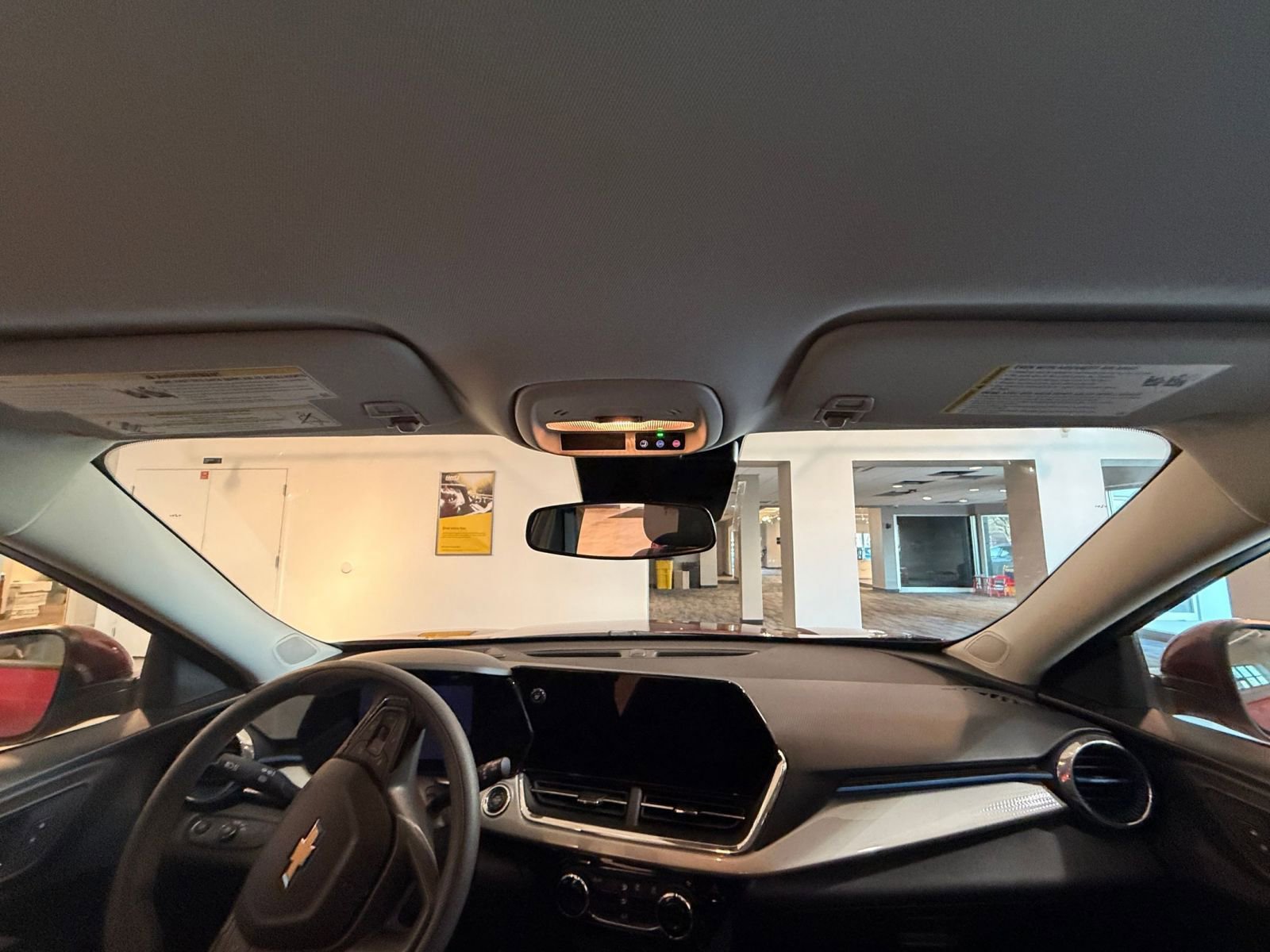 Thumbnail: 2025 Chevrolet Trax - 32