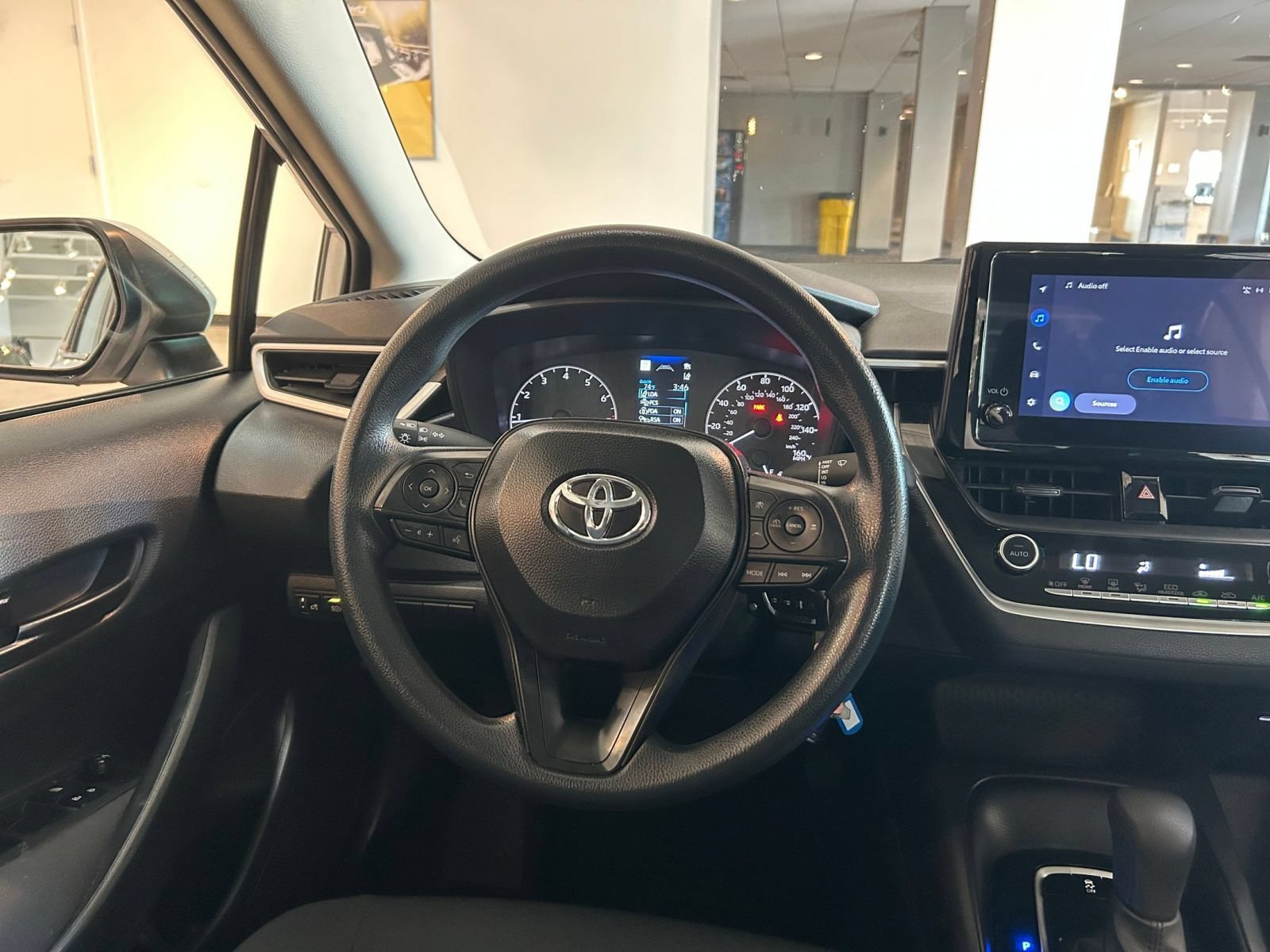 Thumbnail: 2025 Toyota Corolla - 31