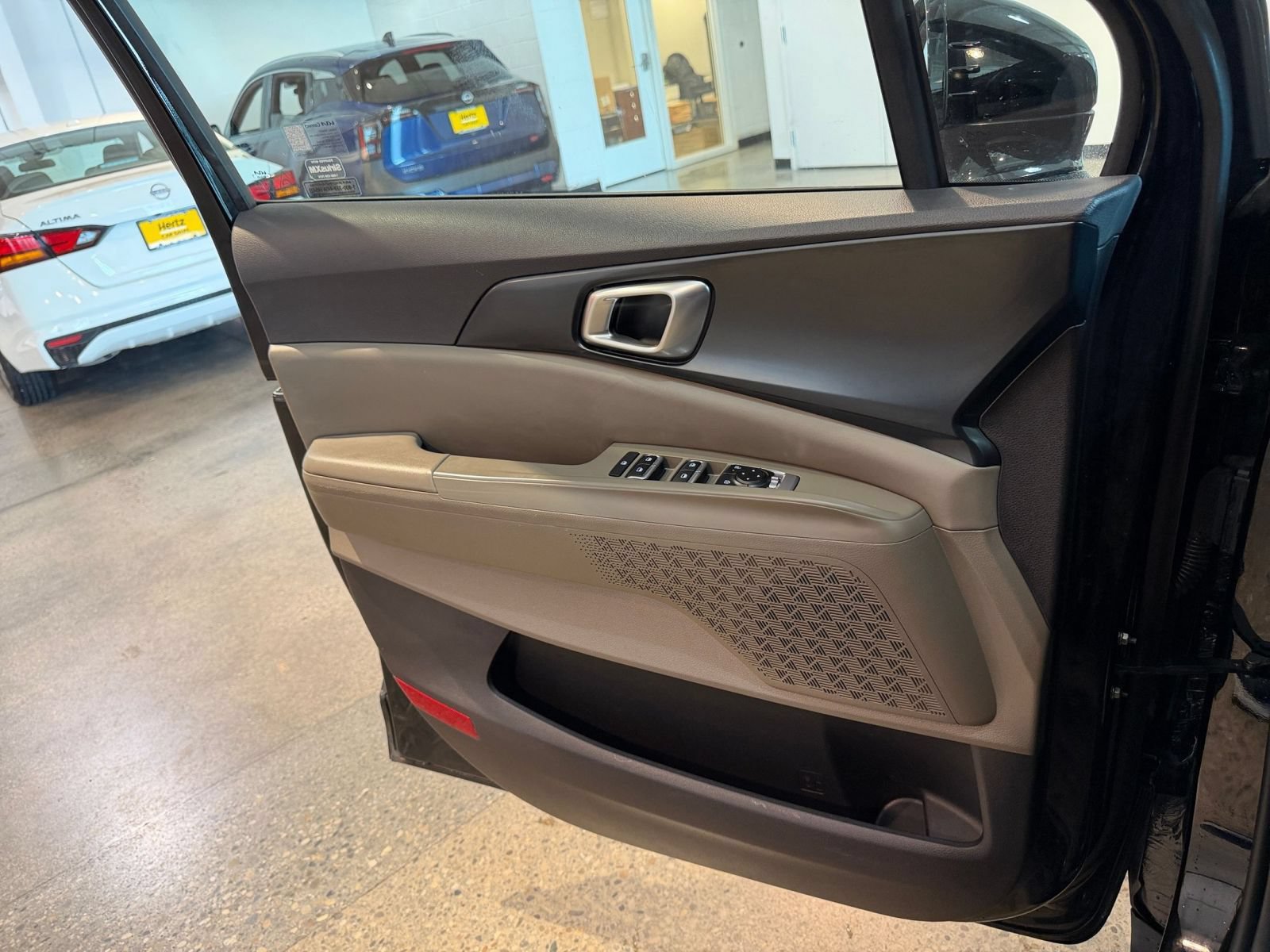 Thumbnail: 2026 Kia Carnival - 18