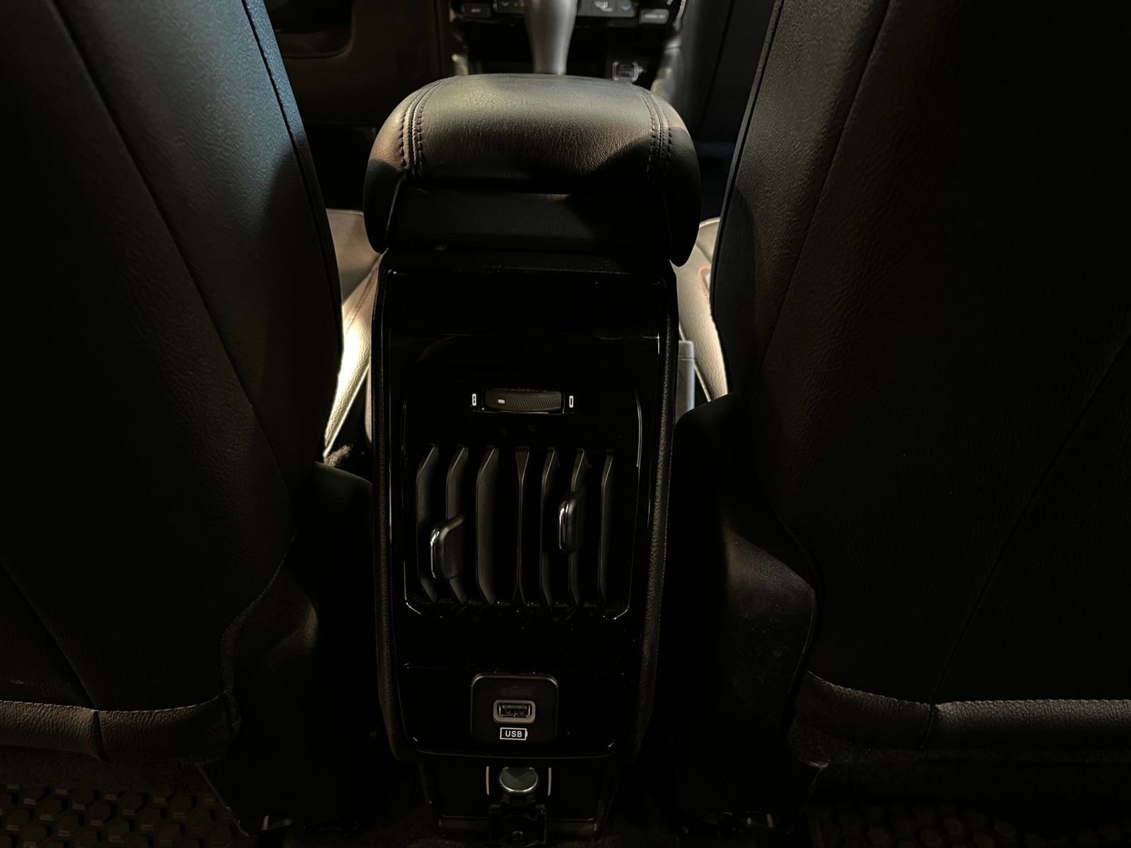 Thumbnail: 2025 Jeep Compass - 23