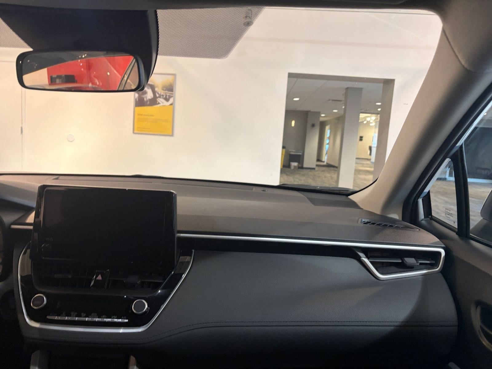 Thumbnail: 2025 Toyota Corolla Cross - 34