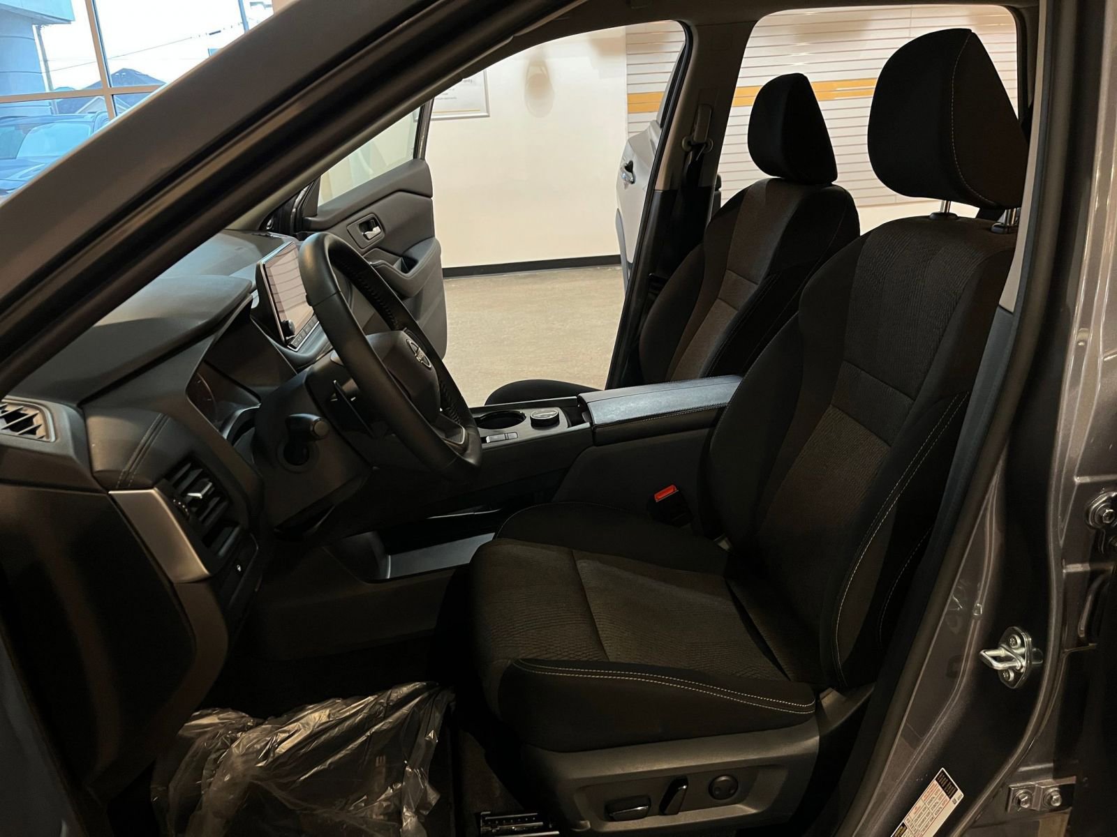 Thumbnail: 2025 Nissan Rogue - 28