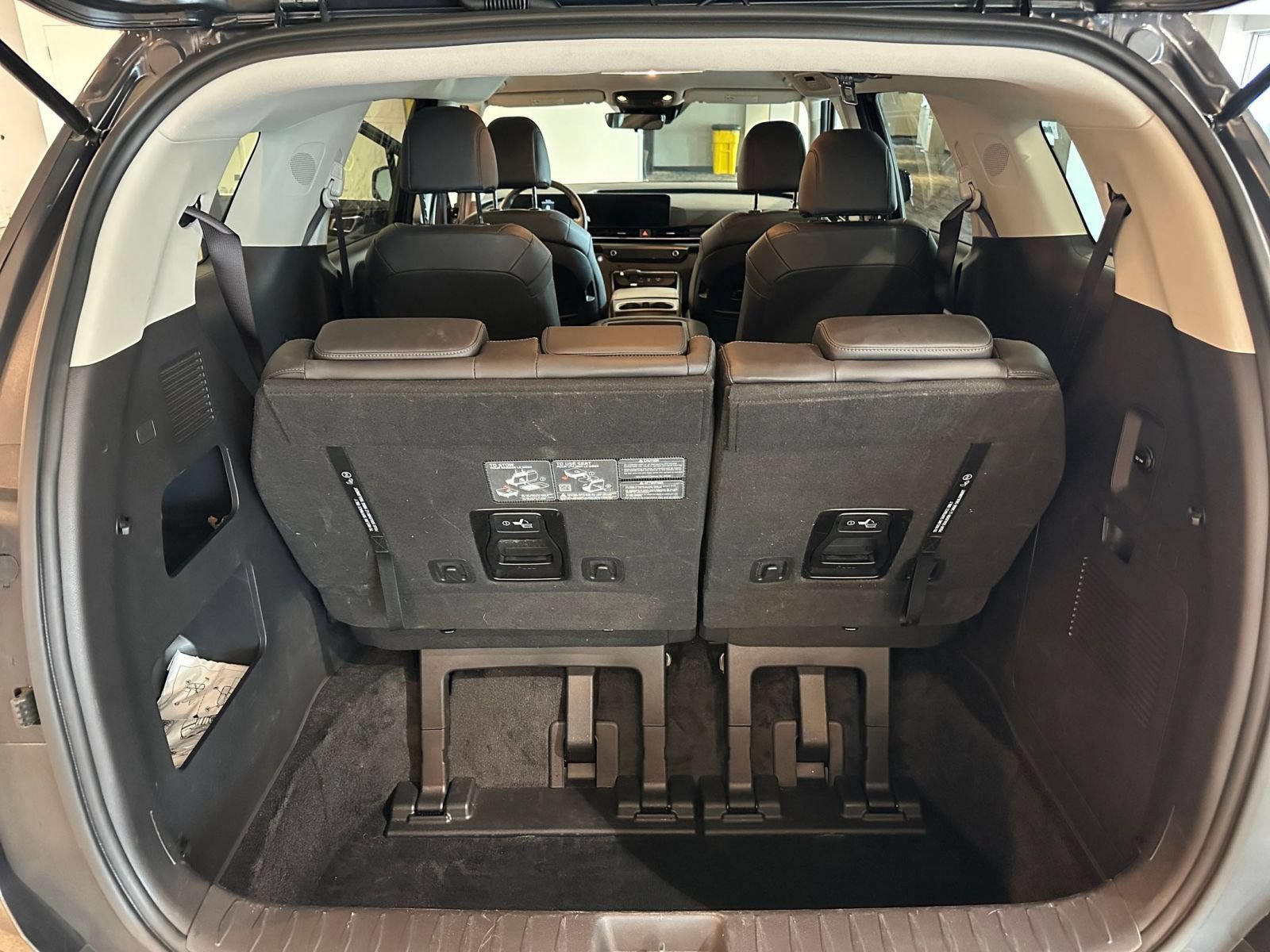 Thumbnail: 2026 Kia Carnival - 34