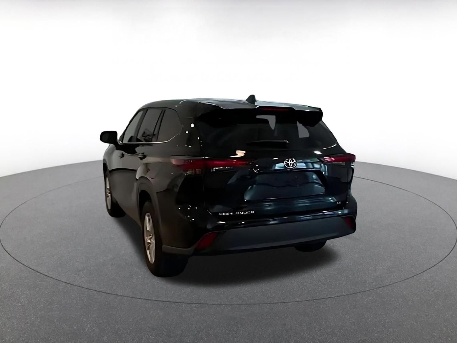 Thumbnail: 2025 Toyota Highlander - 10