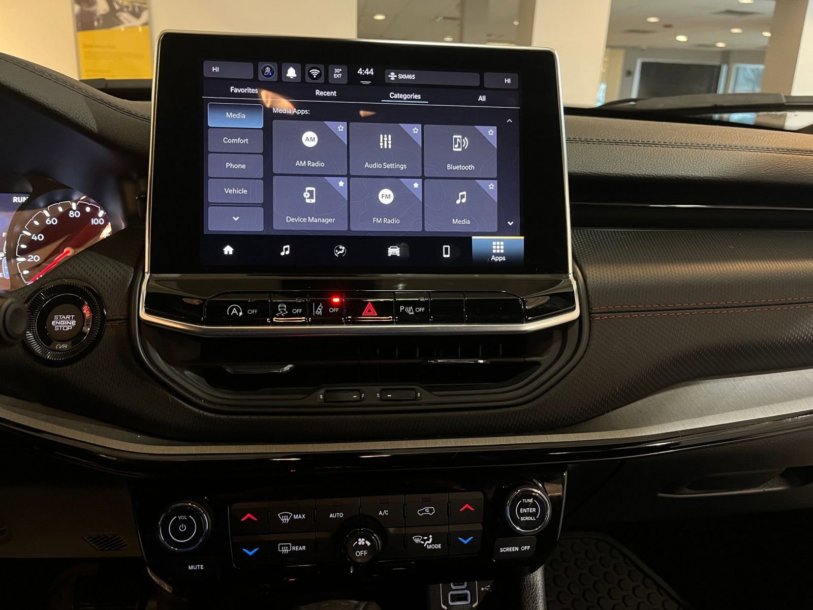 Thumbnail: 2025 Jeep Compass - 17