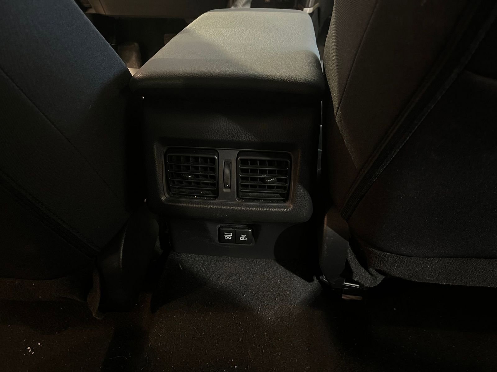 Thumbnail: 2025 Toyota Camry - 23