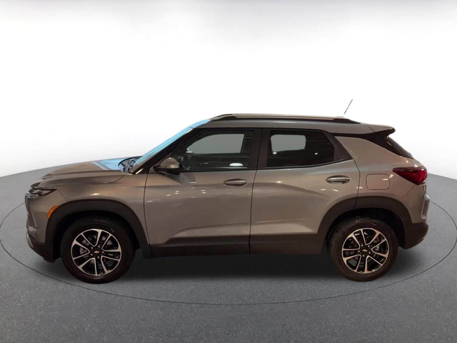 Thumbnail: 2025 Chevrolet TrailBlazer - 9