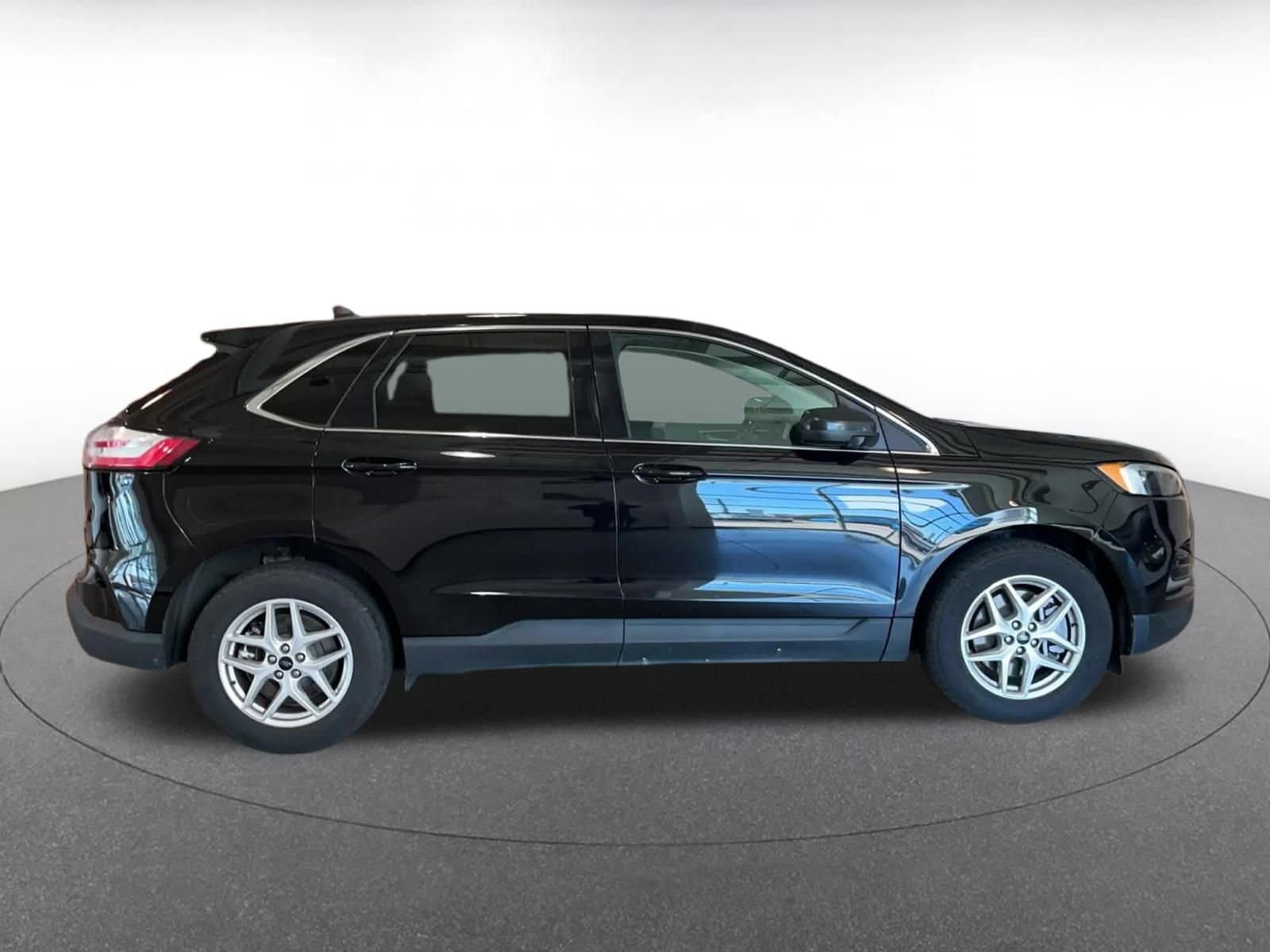 Thumbnail: 2024 Ford Edge - 16