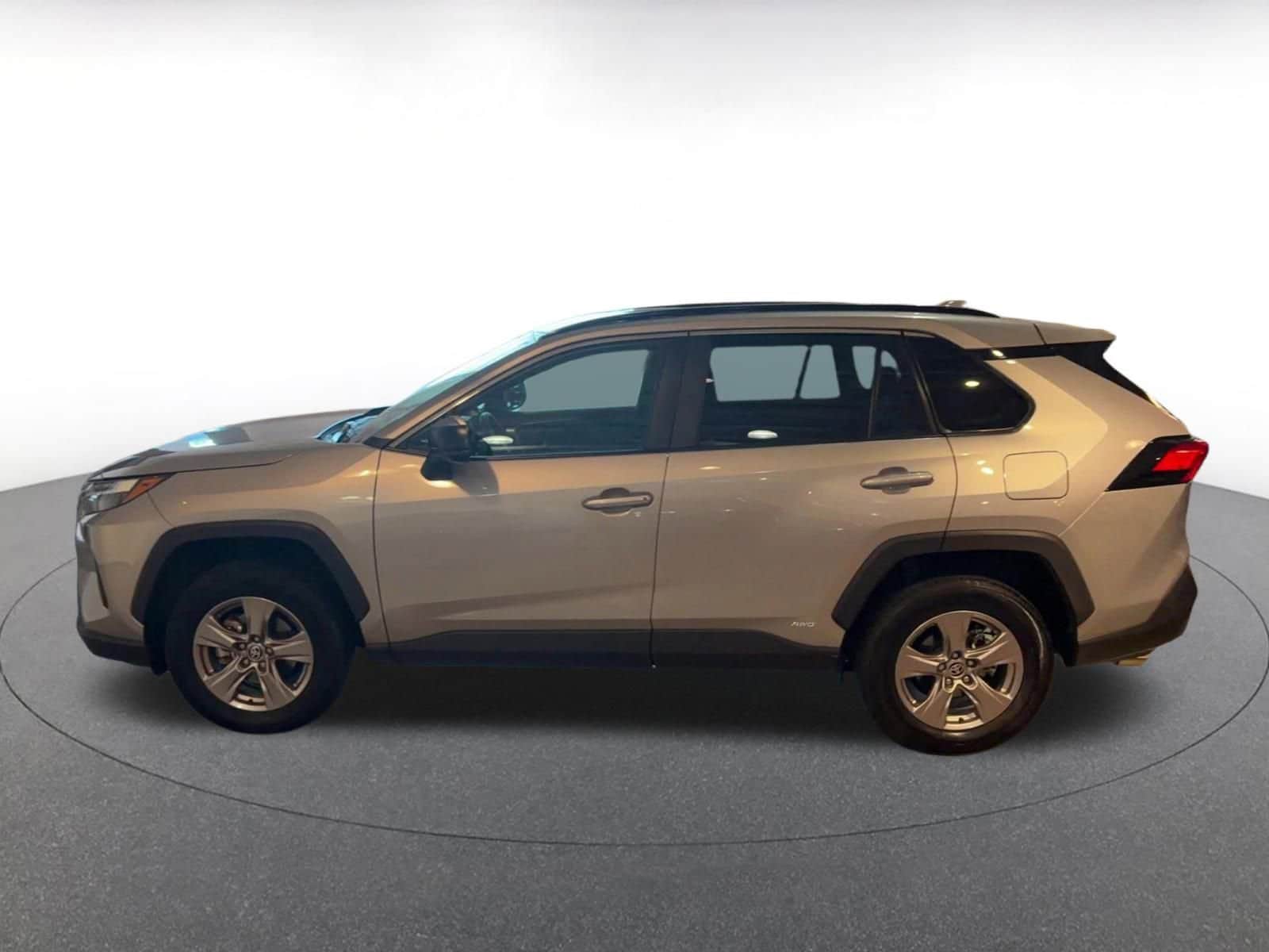 Thumbnail: 2025 Toyota RAV4 - 9