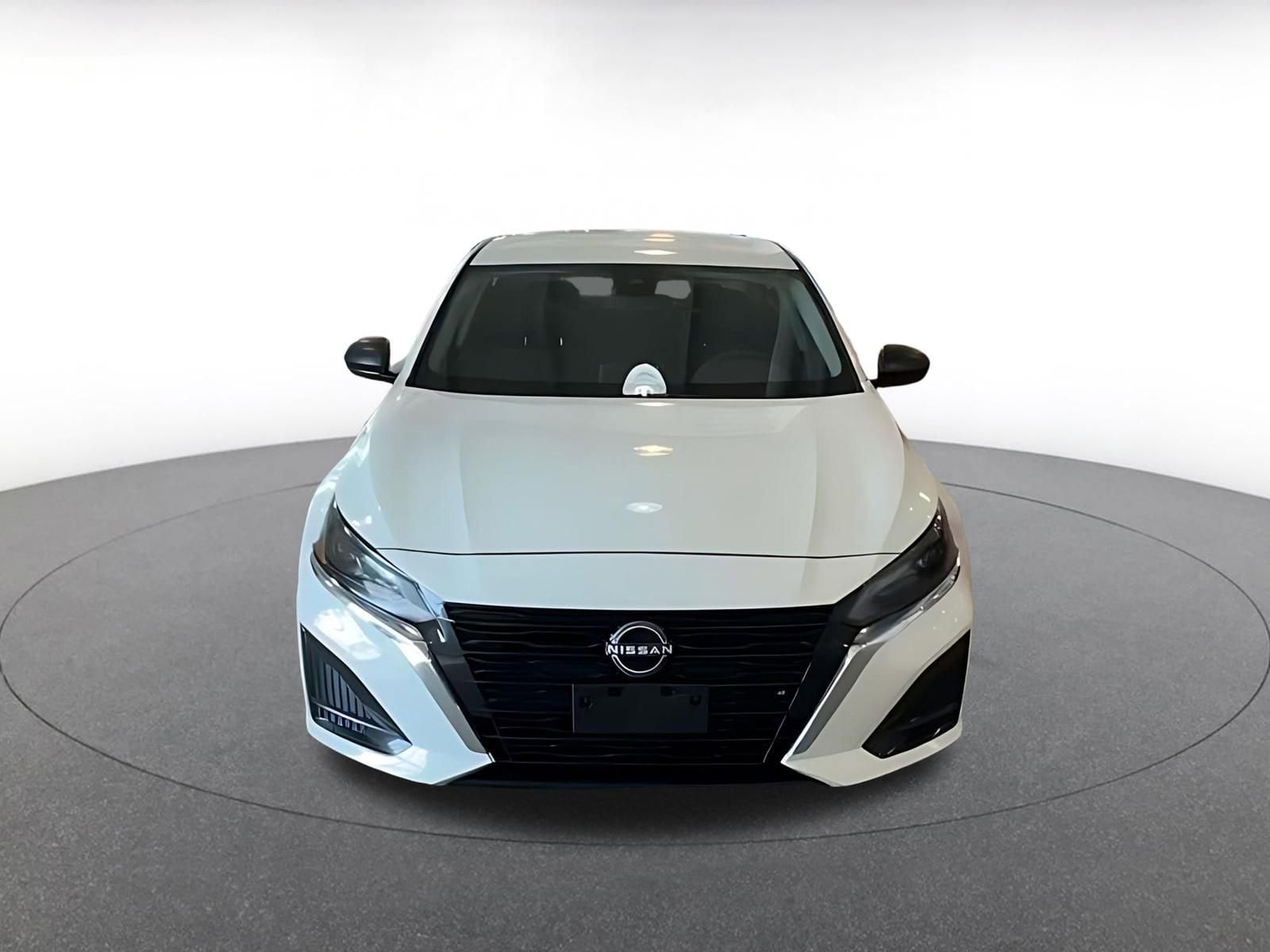 Thumbnail: 2025 Nissan Altima - 3