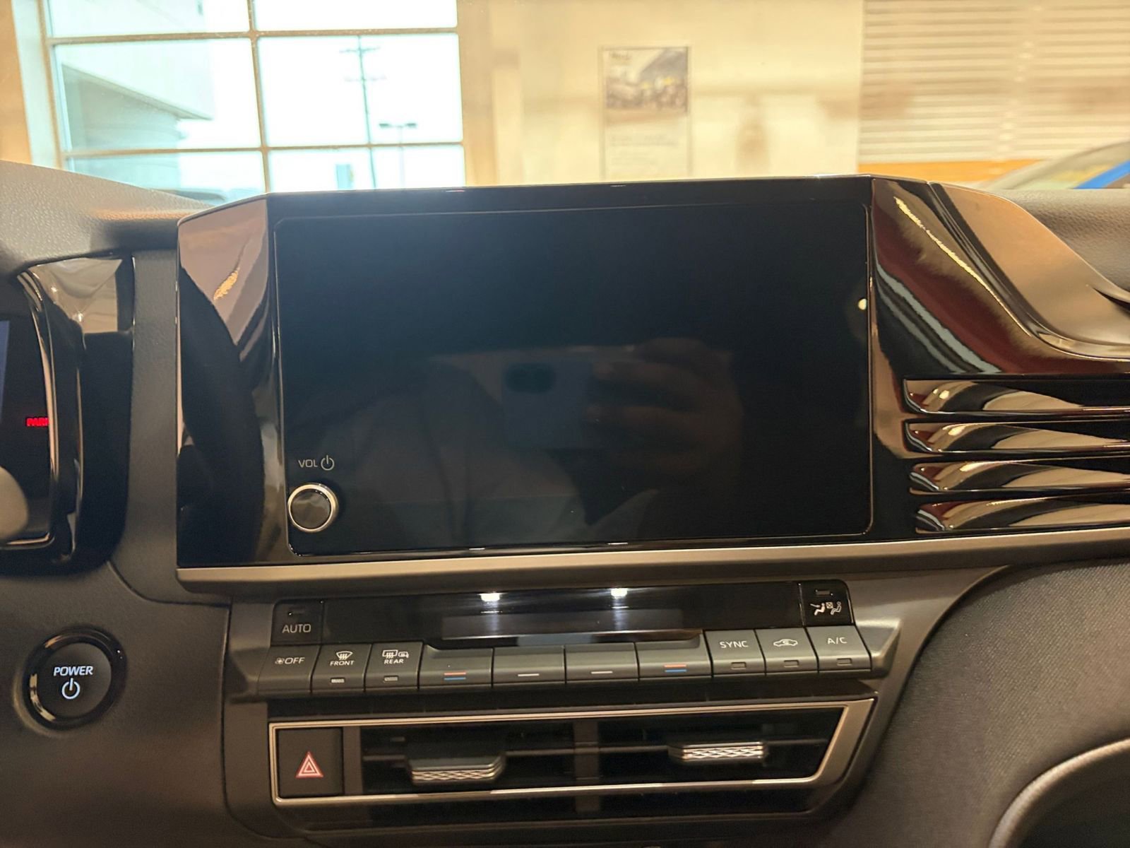 Thumbnail: 2025 Toyota Camry - 18