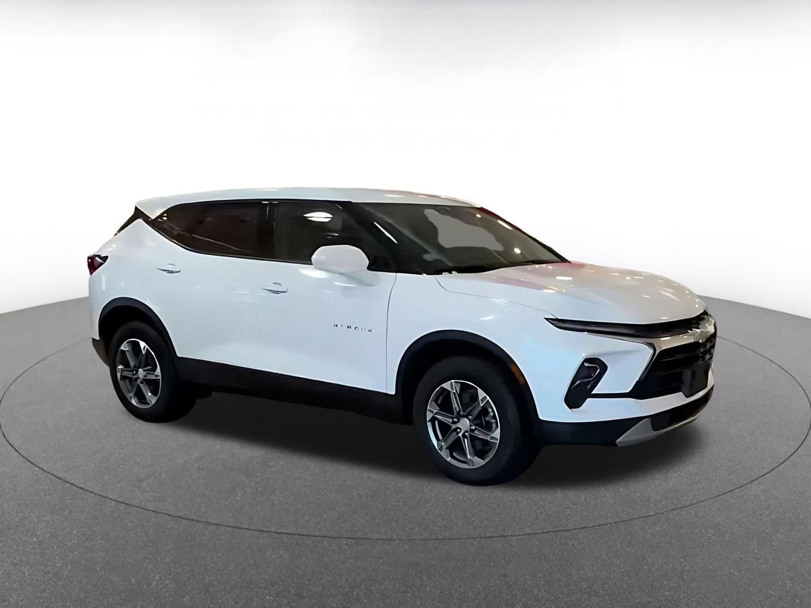 Thumbnail: 2025 Chevrolet Blazer - 2