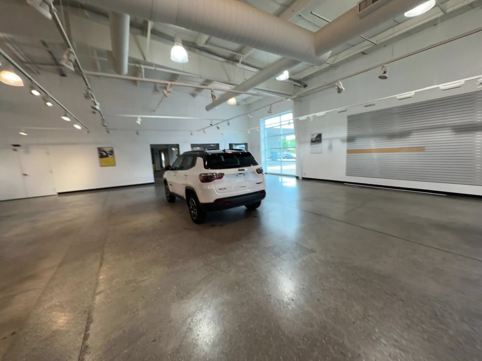 Thumbnail: 2025 Jeep Compass - 15