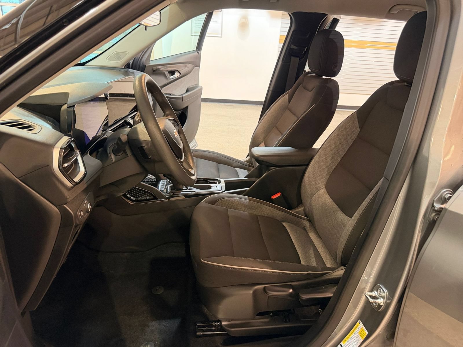 Thumbnail: 2025 Chevrolet TrailBlazer - 21